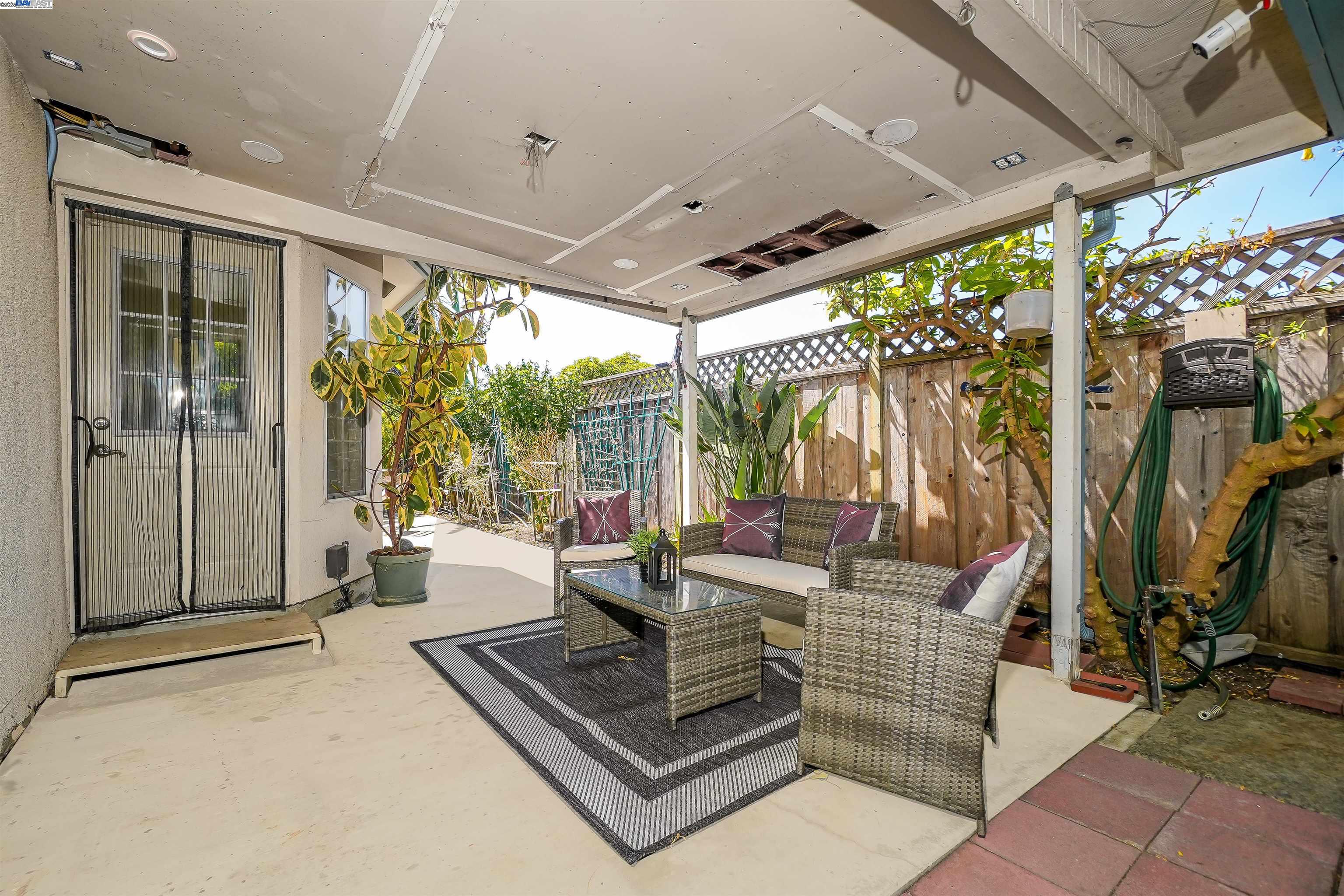 Detail Gallery Image 29 of 40 For 1925 Lilac Ave., Hayward,  CA 94545 - 4 Beds | 2 Baths