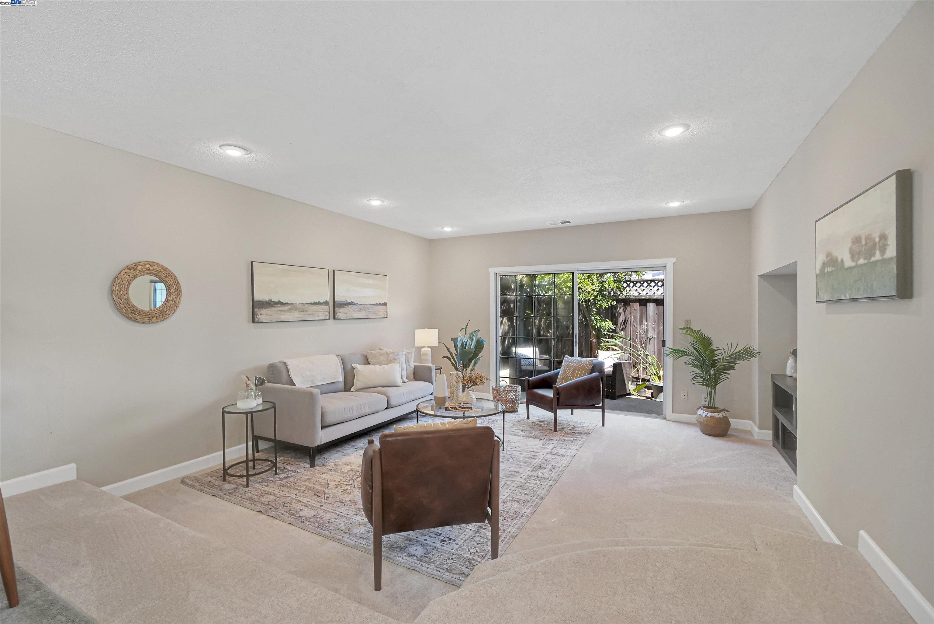 Detail Gallery Image 10 of 40 For 1925 Lilac Ave., Hayward,  CA 94545 - 4 Beds | 2 Baths