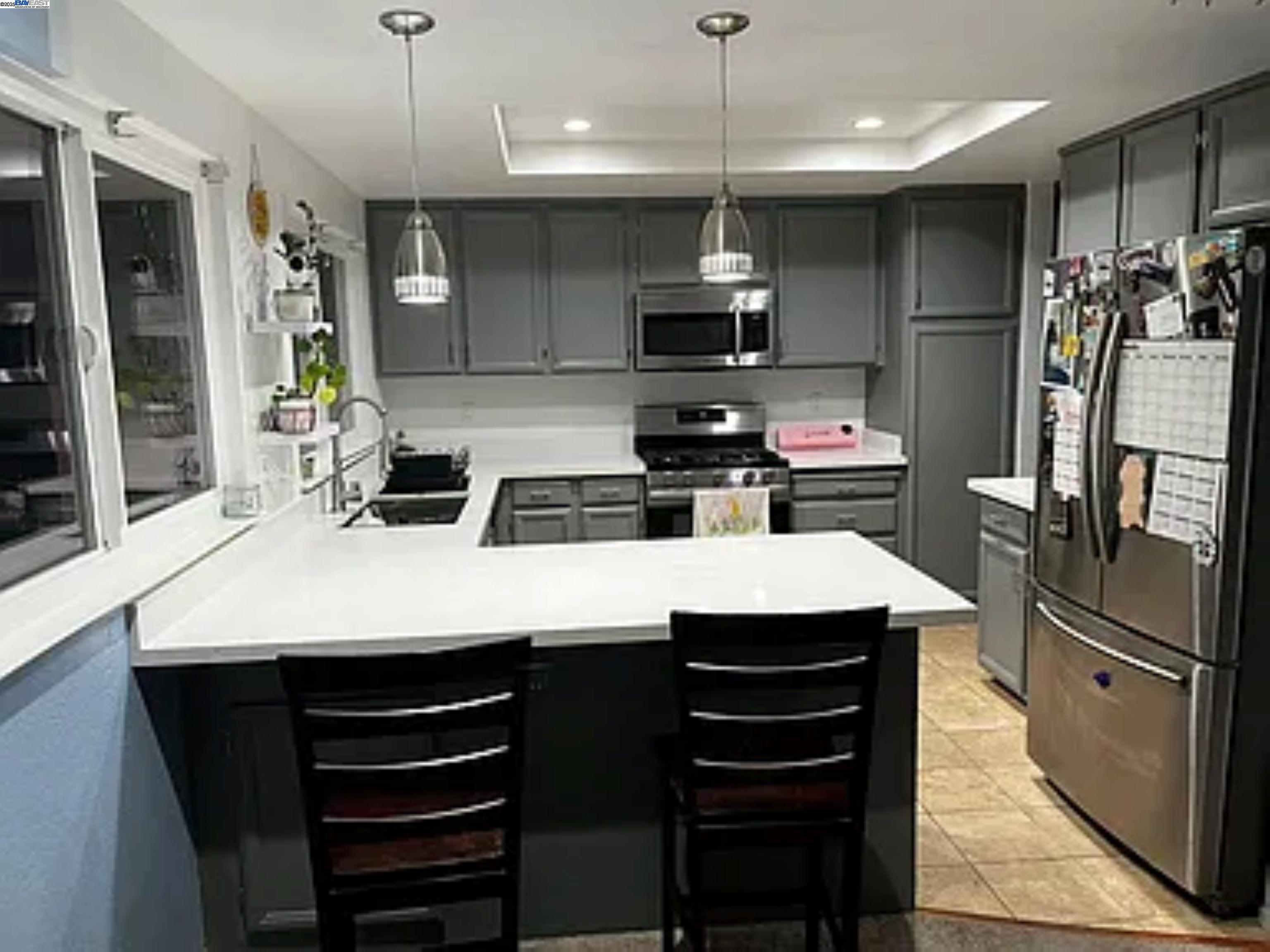 Detail Gallery Image 2 of 5 For 24126 Machado Ct., Hayward,  CA 94541 - 4 Beds | 2/1 Baths