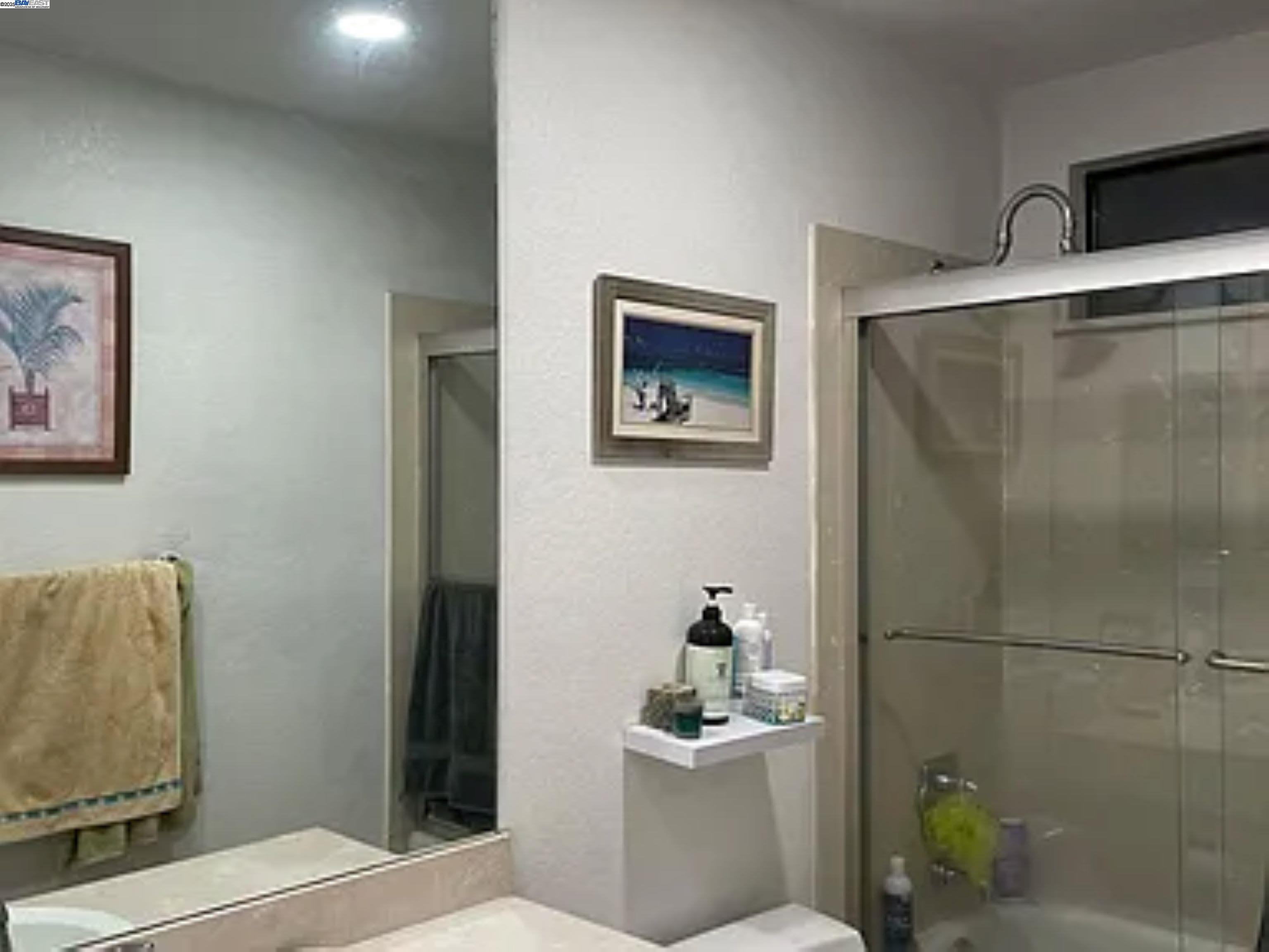 Detail Gallery Image 4 of 5 For 24126 Machado Ct., Hayward,  CA 94541 - 4 Beds | 2/1 Baths