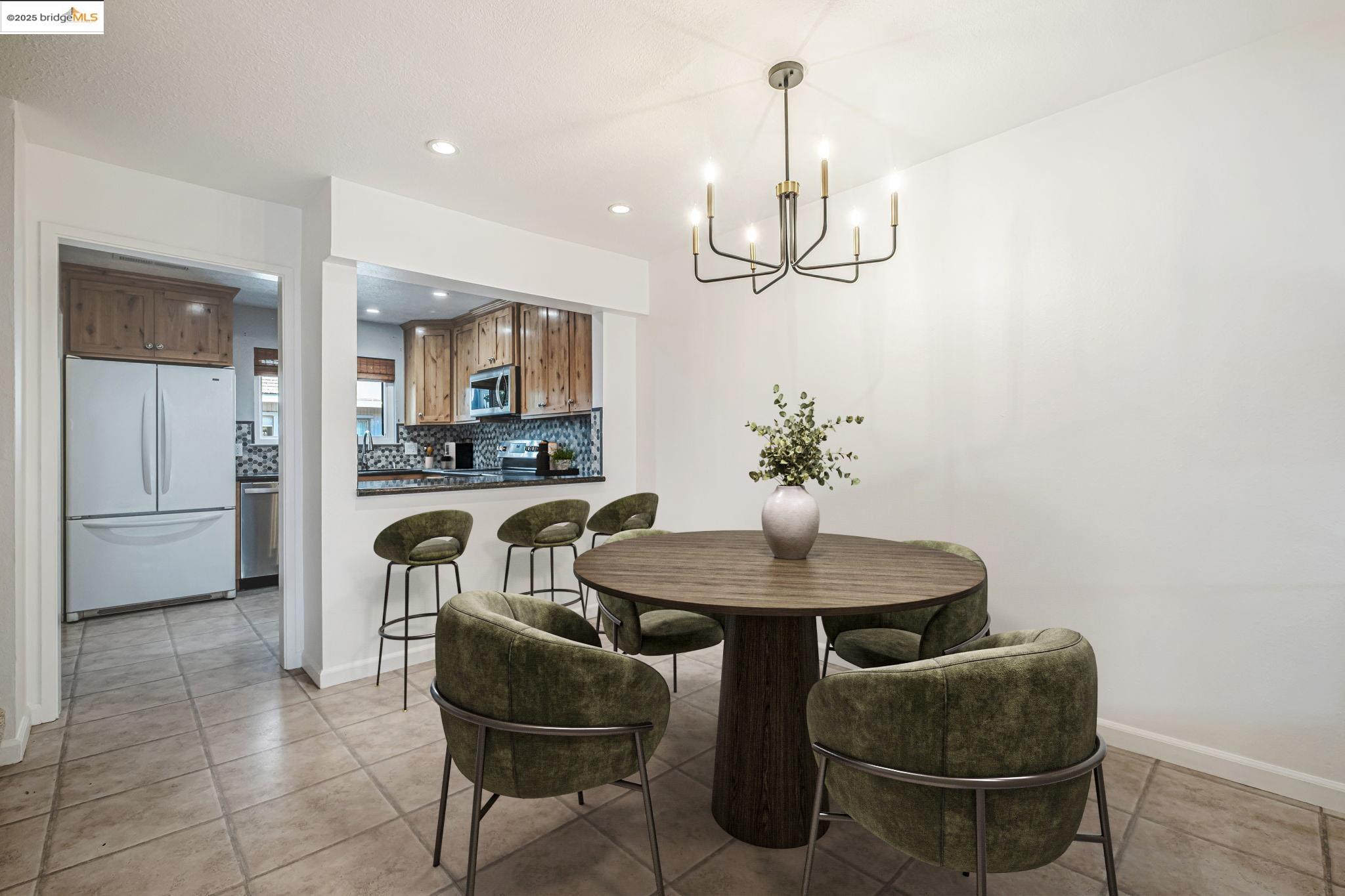 Photo #6: 41103321 Listing 