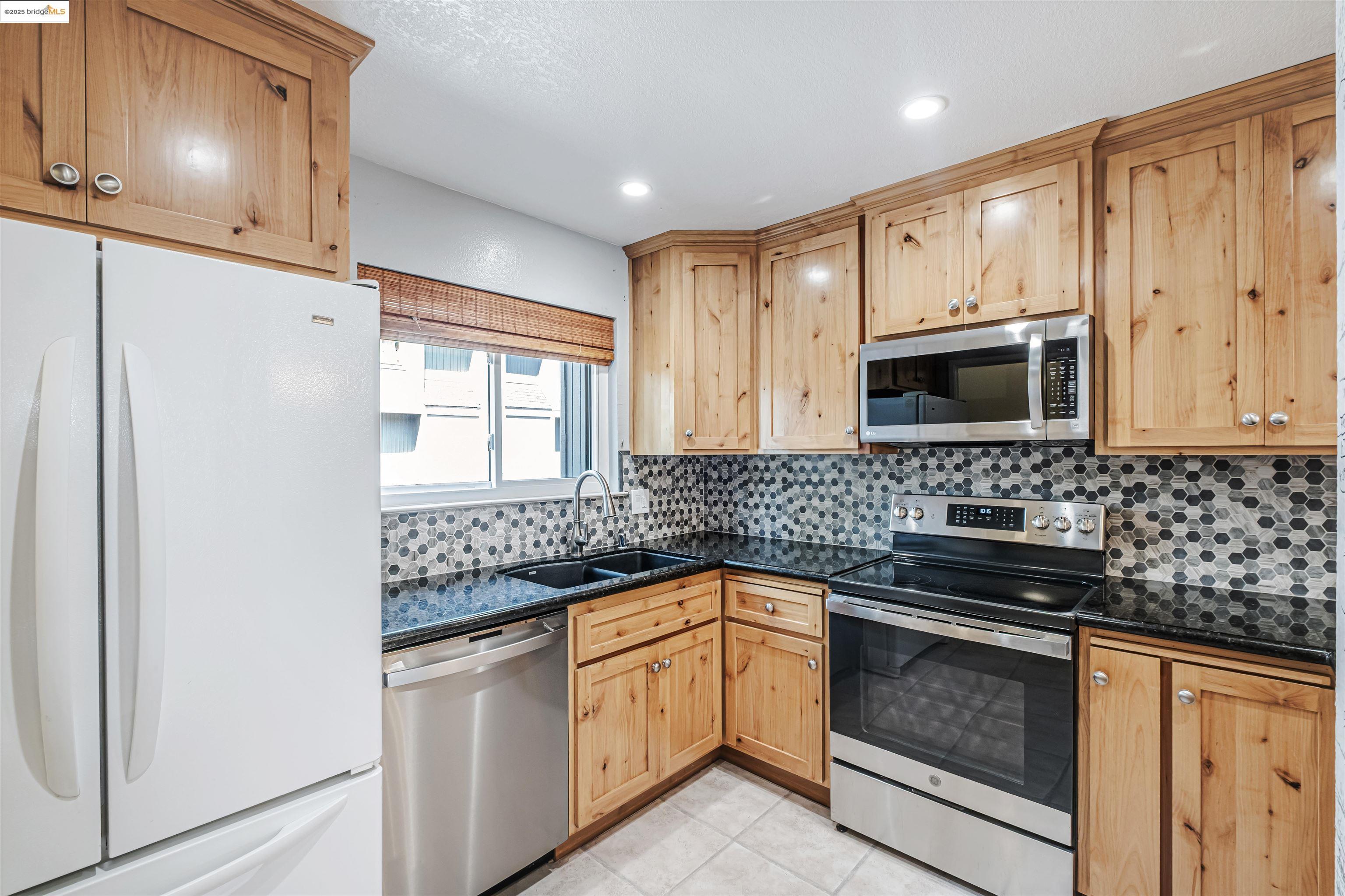 Photo #9: 41103321 Listing: Photo #9