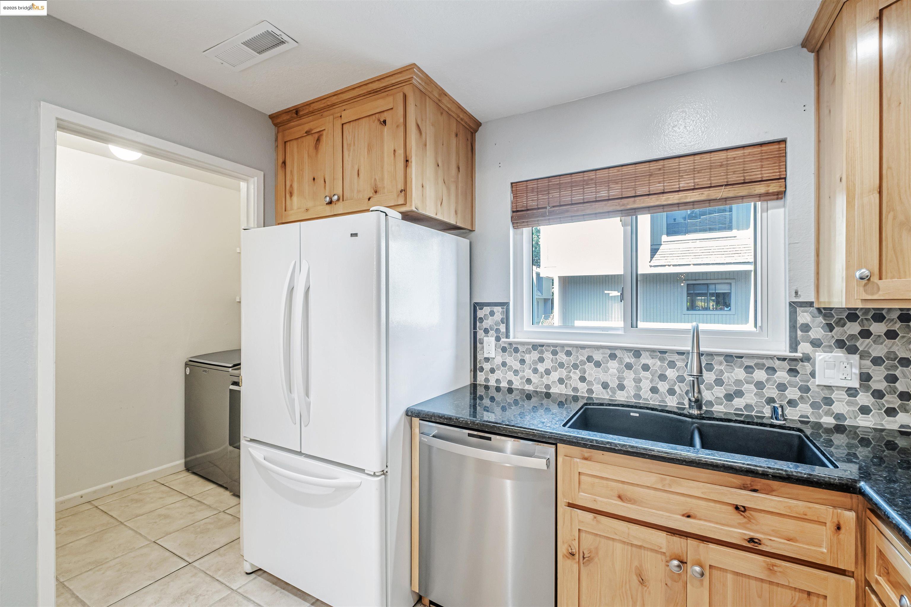 Photo #10: 41103321 Listing: Photo #10