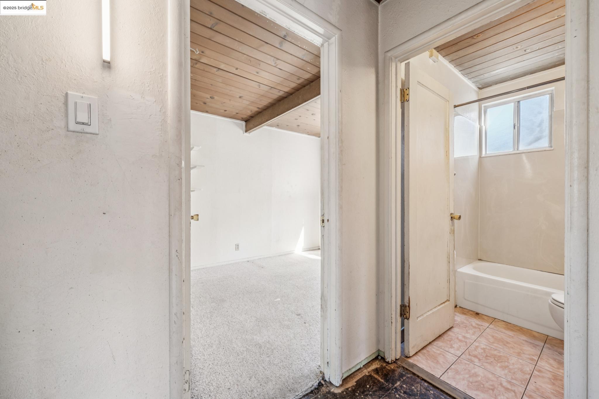 Detail Gallery Image 12 of 35 For 1151 Karen Rd, San Pablo,  CA 94806 - 2 Beds | 1 Baths