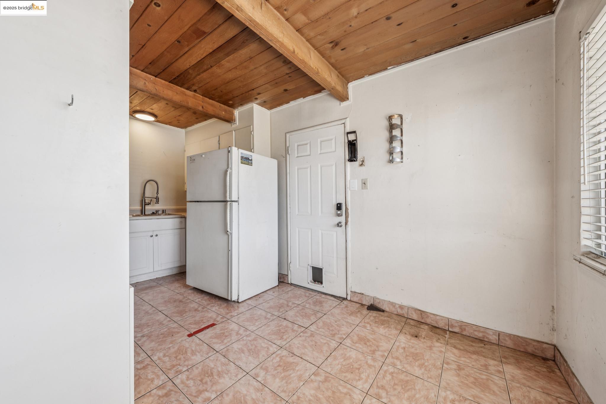 Detail Gallery Image 7 of 35 For 1151 Karen Rd, San Pablo,  CA 94806 - 2 Beds | 1 Baths