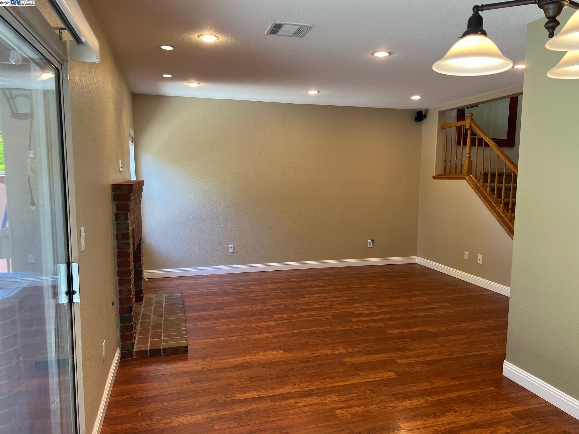 Detail Gallery Image 17 of 52 For 4173 Garibaldi Pl, Pleasanton,  CA 94566 - 3 Beds | 2/1 Baths