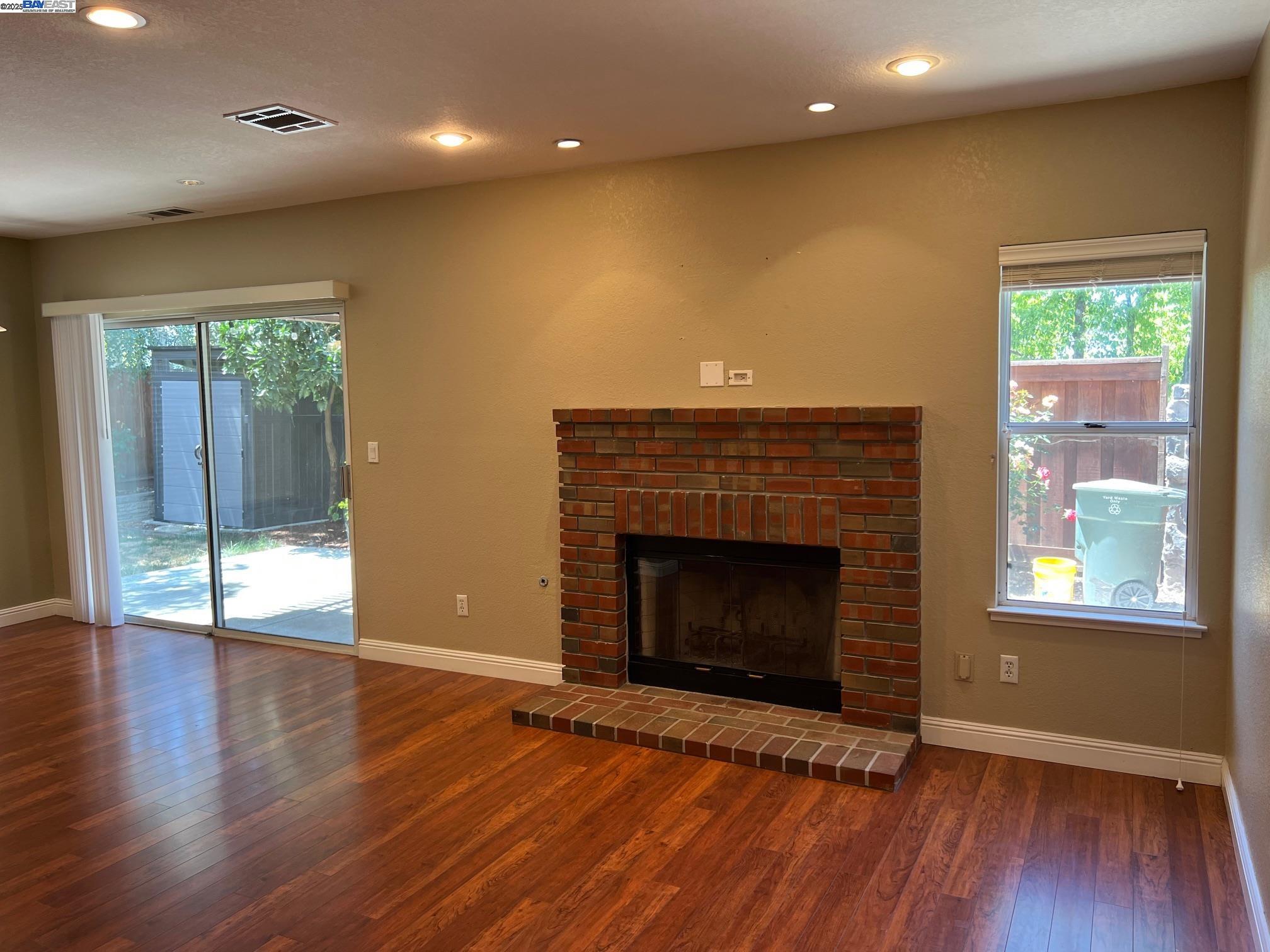 Detail Gallery Image 21 of 52 For 4173 Garibaldi Pl, Pleasanton,  CA 94566 - 3 Beds | 2/1 Baths