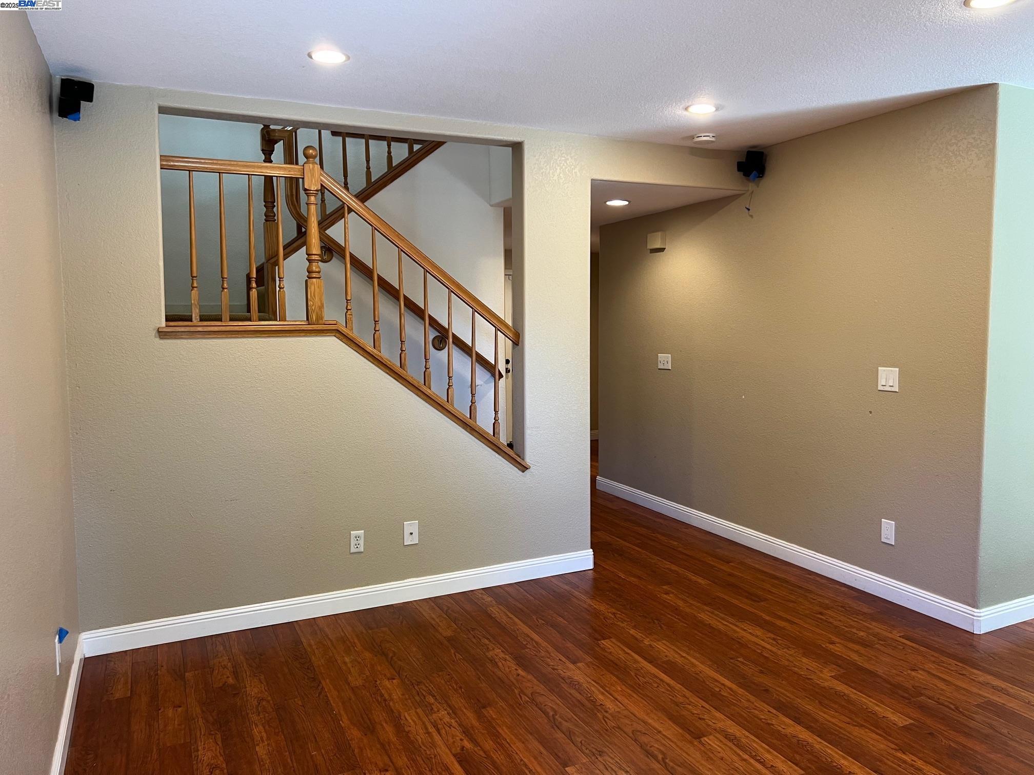 Detail Gallery Image 22 of 52 For 4173 Garibaldi Pl, Pleasanton,  CA 94566 - 3 Beds | 2/1 Baths