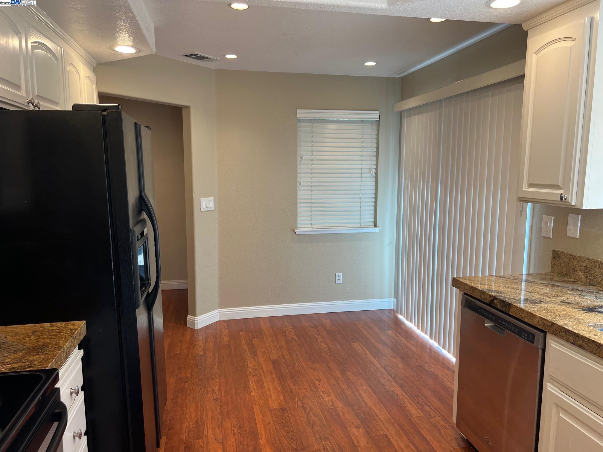 Detail Gallery Image 6 of 52 For 4173 Garibaldi Pl, Pleasanton,  CA 94566 - 3 Beds | 2/1 Baths