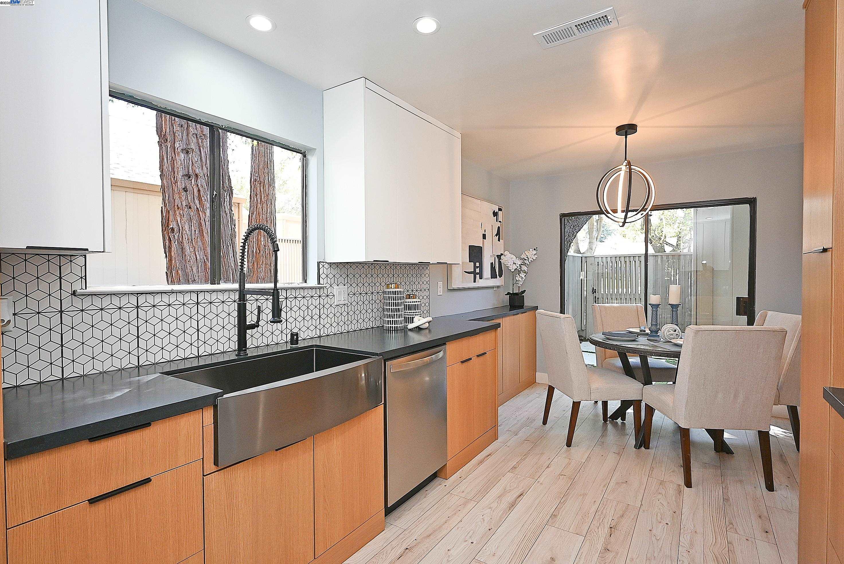 Photo #13: 41103325 Listing: Photo #13