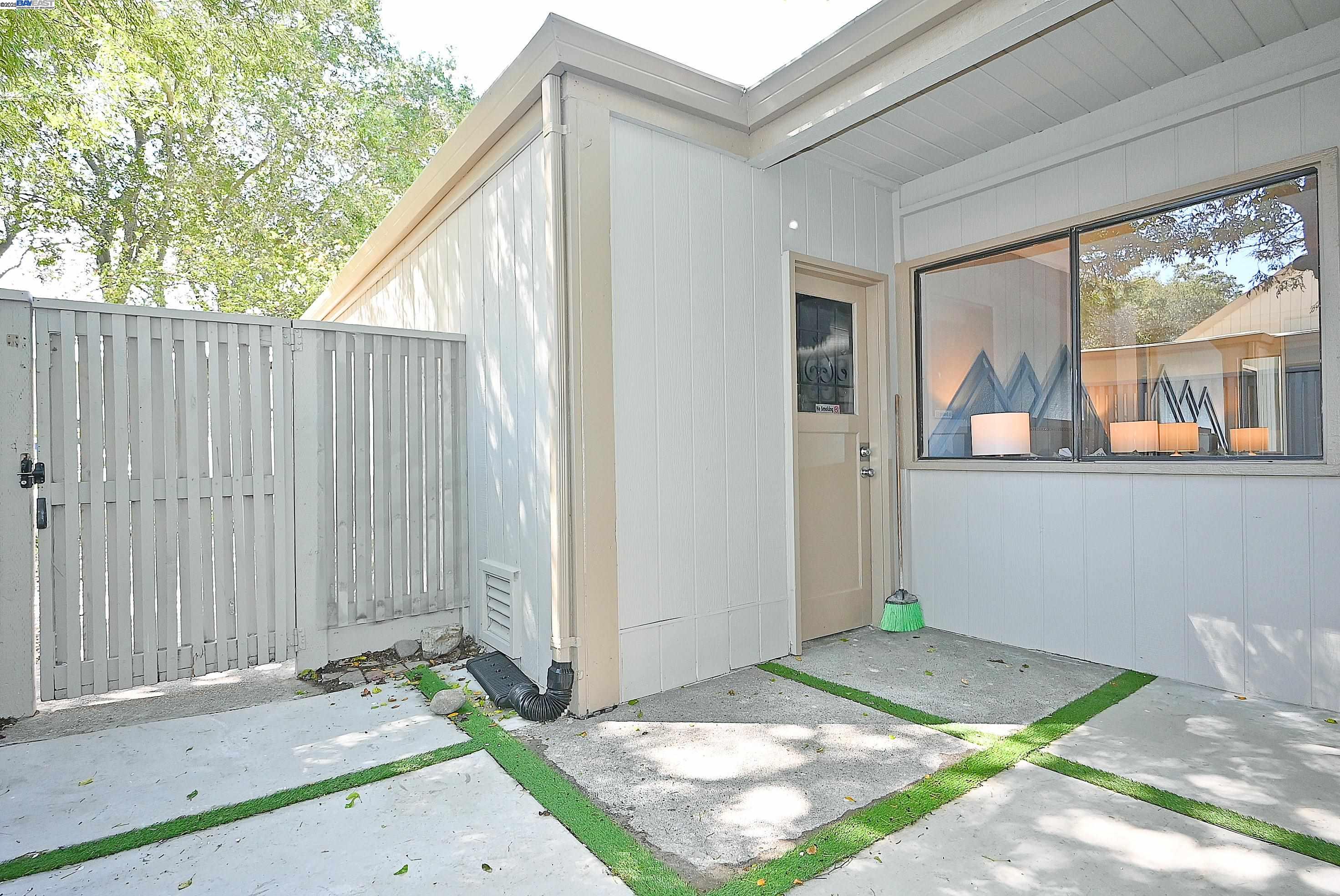 Photo #5: 41103325 Listing 