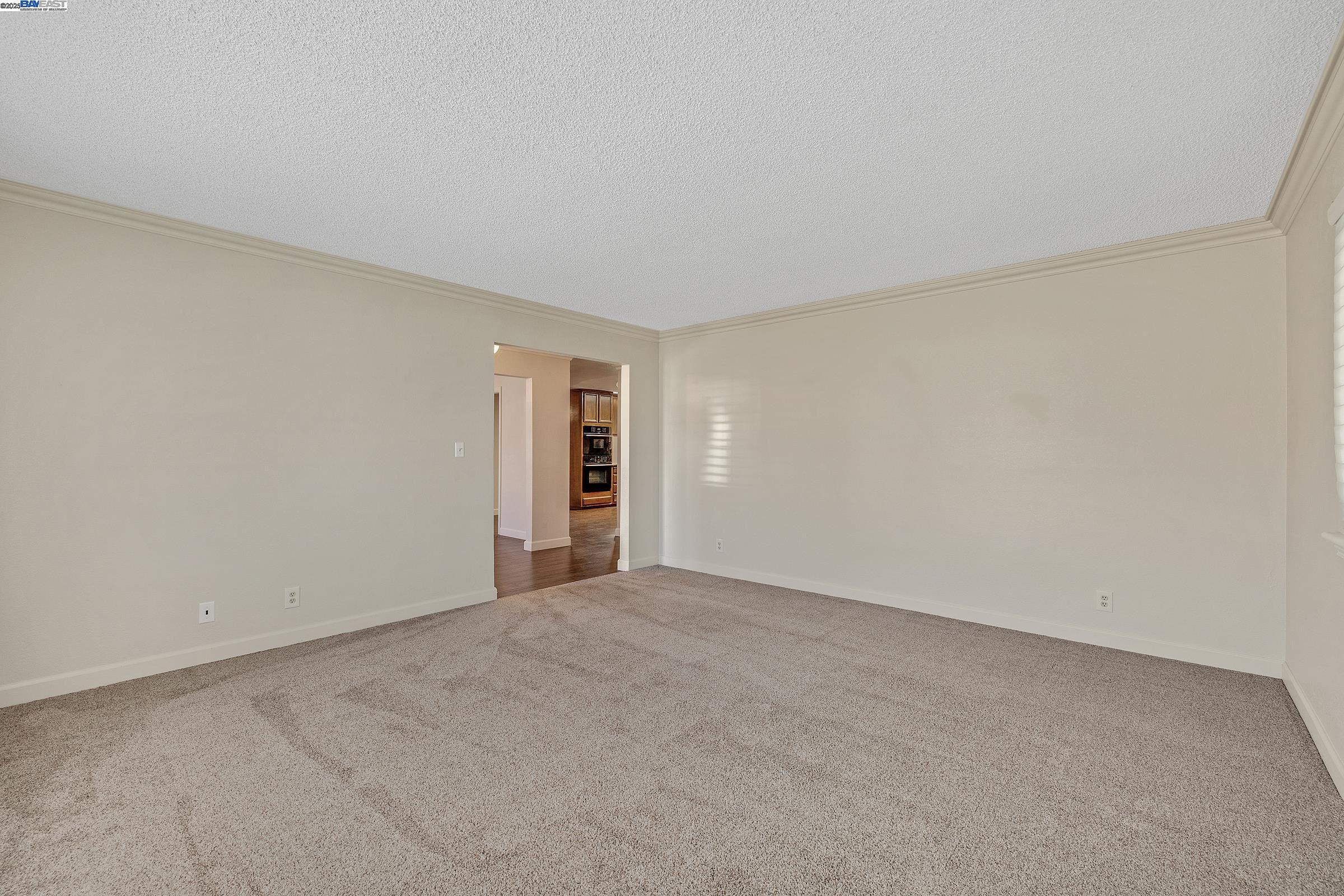 2207 Dexter Ct., Hayward, California 94541, 3 Bedrooms Bedrooms, 7 Rooms Rooms,2 BathroomsBathrooms,Residential,For Sale,2207 Dexter Ct.,41103330