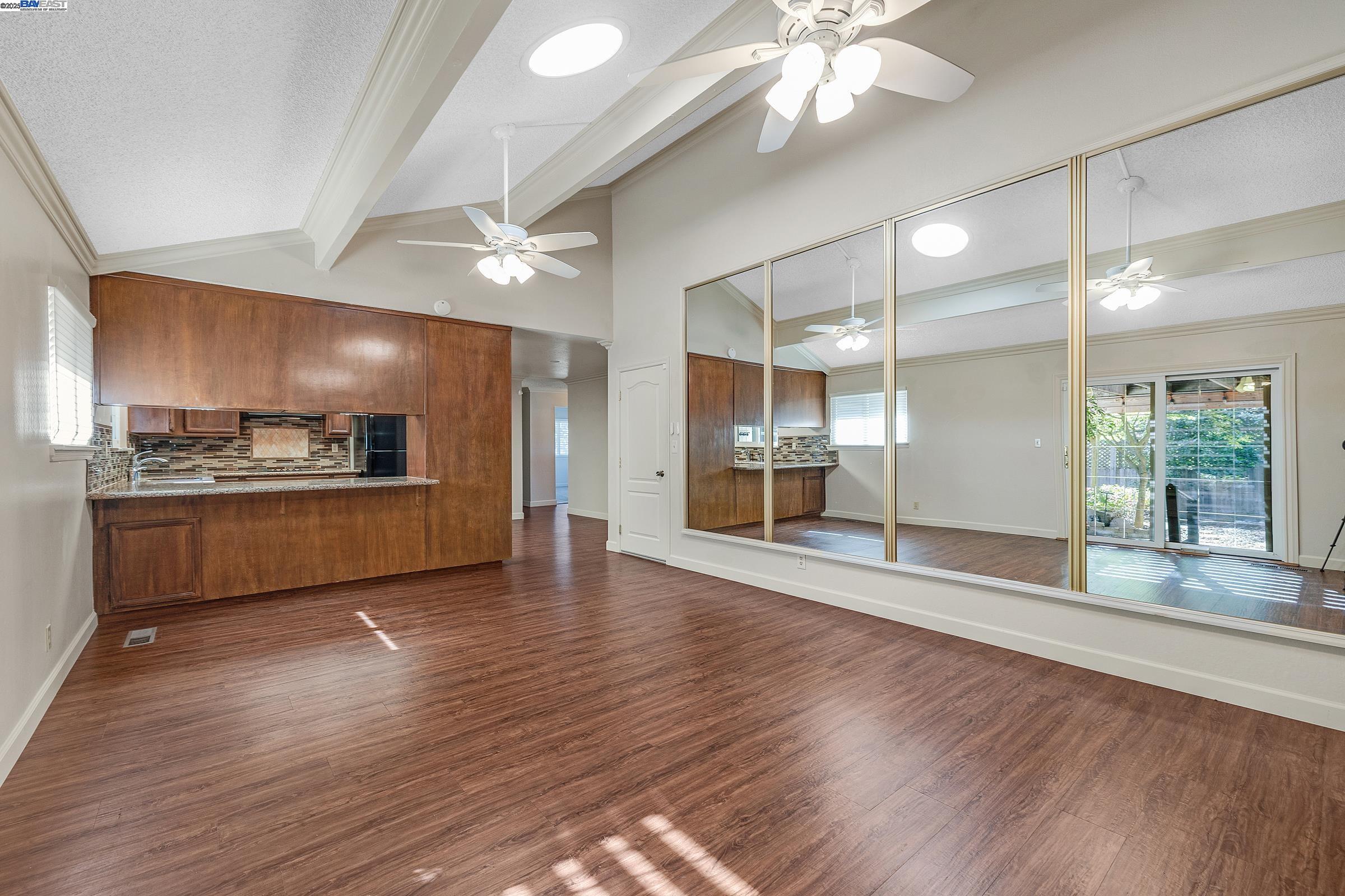 2207 Dexter Ct., Hayward, California 94541, 3 Bedrooms Bedrooms, 7 Rooms Rooms,2 BathroomsBathrooms,Residential,For Sale,2207 Dexter Ct.,41103330