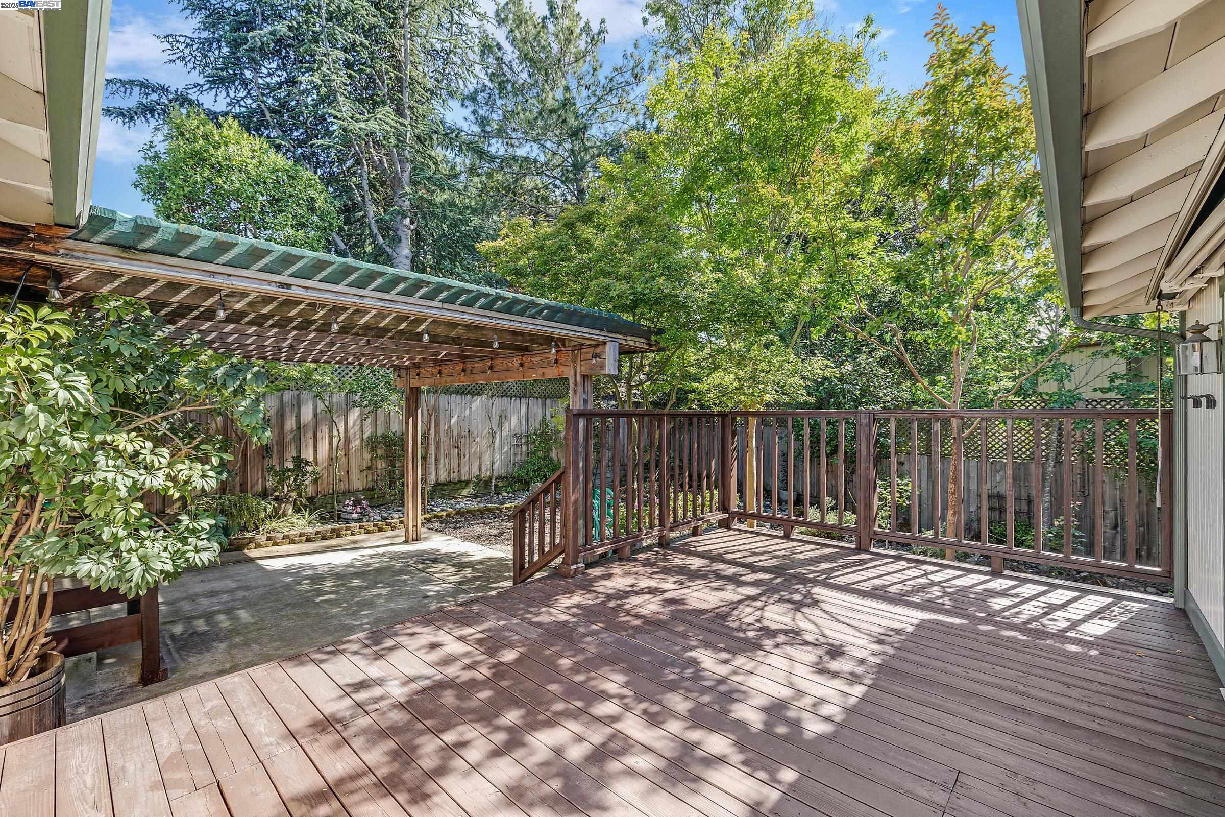 2207 Dexter Ct., Hayward, California 94541, 3 Bedrooms Bedrooms, 7 Rooms Rooms,2 BathroomsBathrooms,Residential,For Sale,2207 Dexter Ct.,41103330