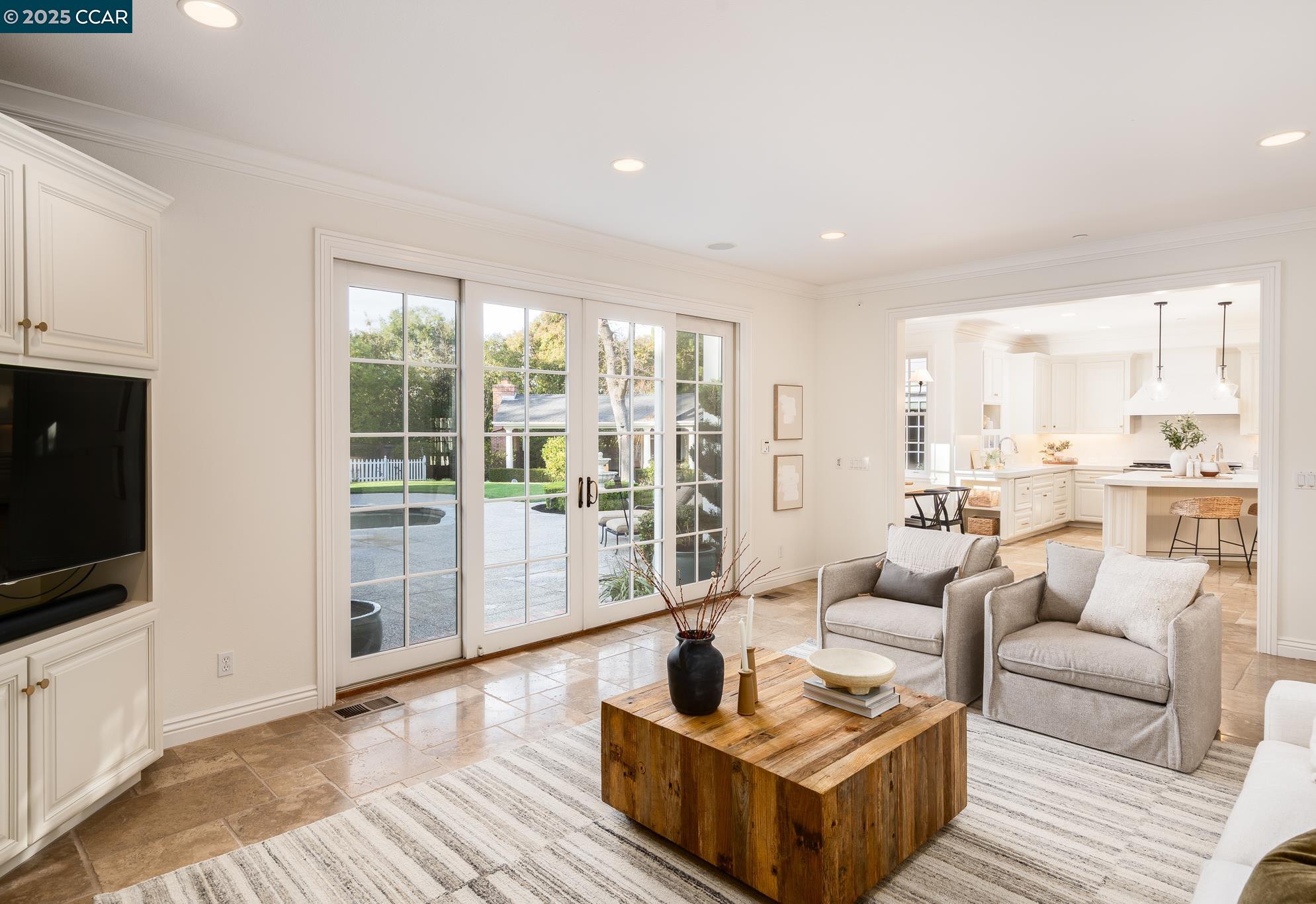 Detail Gallery Image 14 of 44 For 45 Lark Pl, Alamo,  CA 94507 - 5 Beds | 5/1 Baths