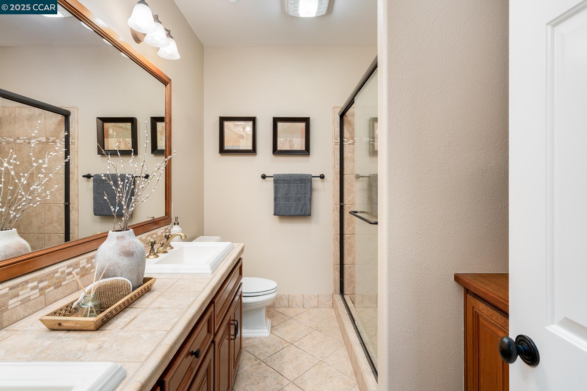 Detail Gallery Image 25 of 44 For 45 Lark Pl, Alamo,  CA 94507 - 5 Beds | 5/1 Baths