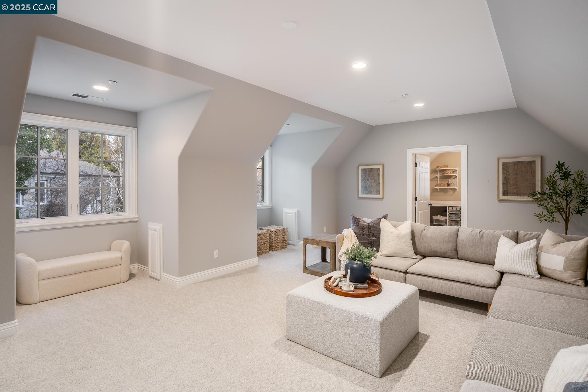 Detail Gallery Image 27 of 44 For 45 Lark Pl, Alamo,  CA 94507 - 5 Beds | 5/1 Baths
