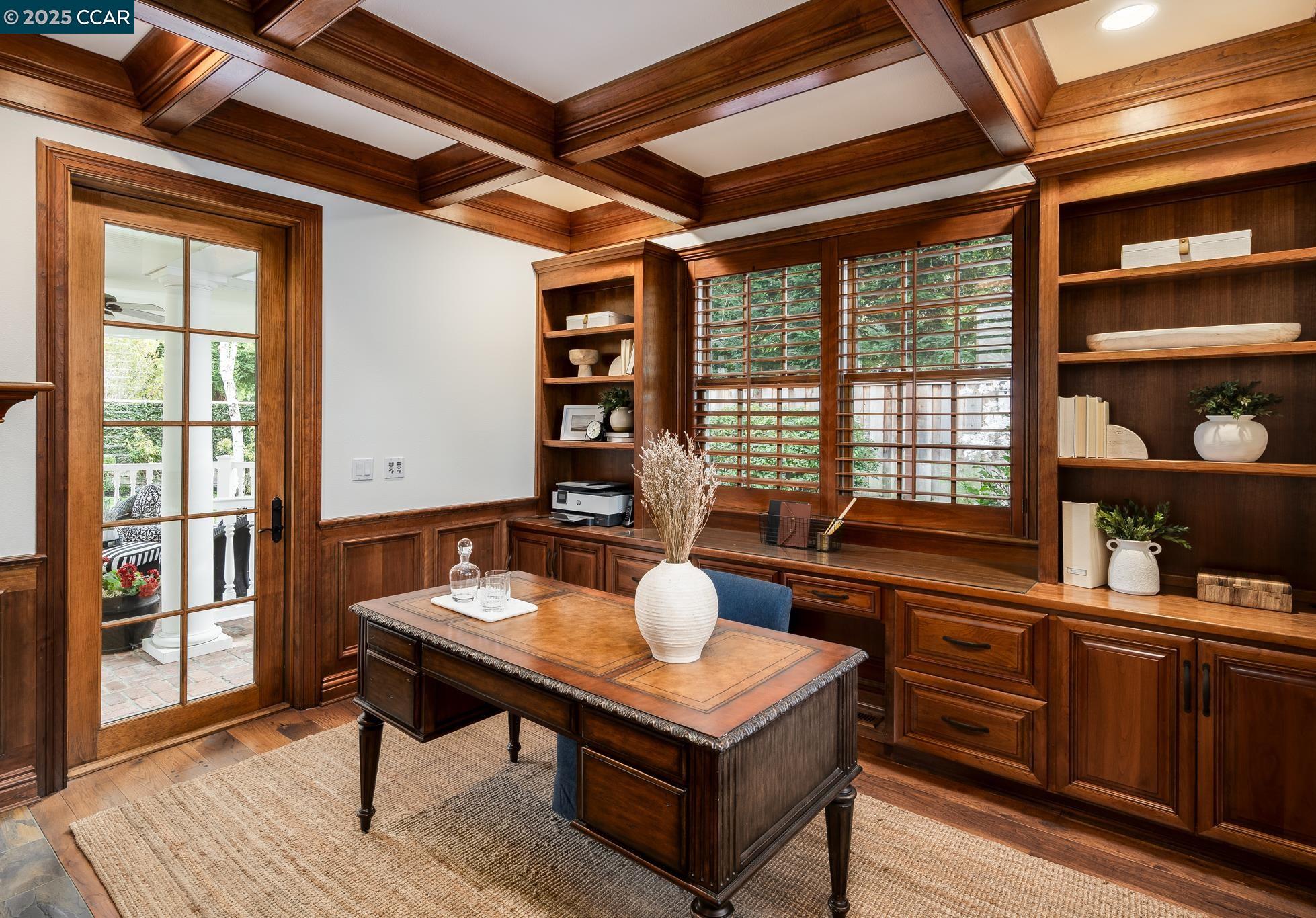 Detail Gallery Image 5 of 44 For 45 Lark Pl, Alamo,  CA 94507 - 5 Beds | 5/1 Baths