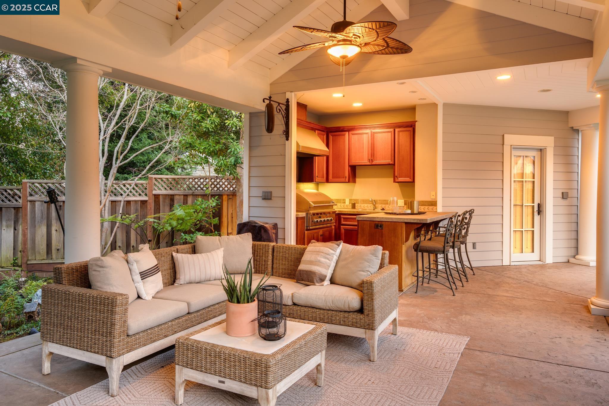 Detail Gallery Image 40 of 44 For 45 Lark Pl, Alamo,  CA 94507 - 5 Beds | 5/1 Baths