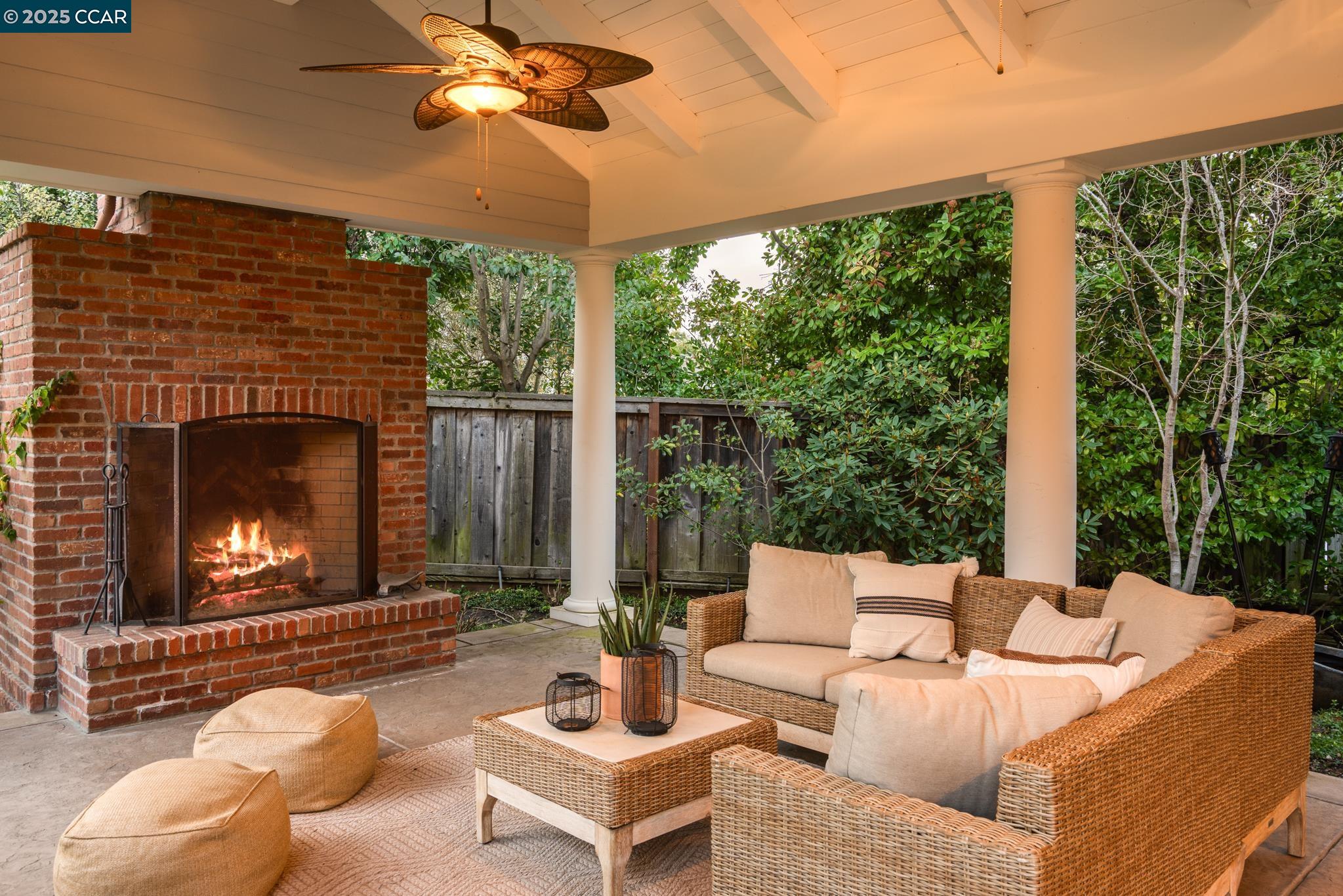 Detail Gallery Image 42 of 44 For 45 Lark Pl, Alamo,  CA 94507 - 5 Beds | 5/1 Baths
