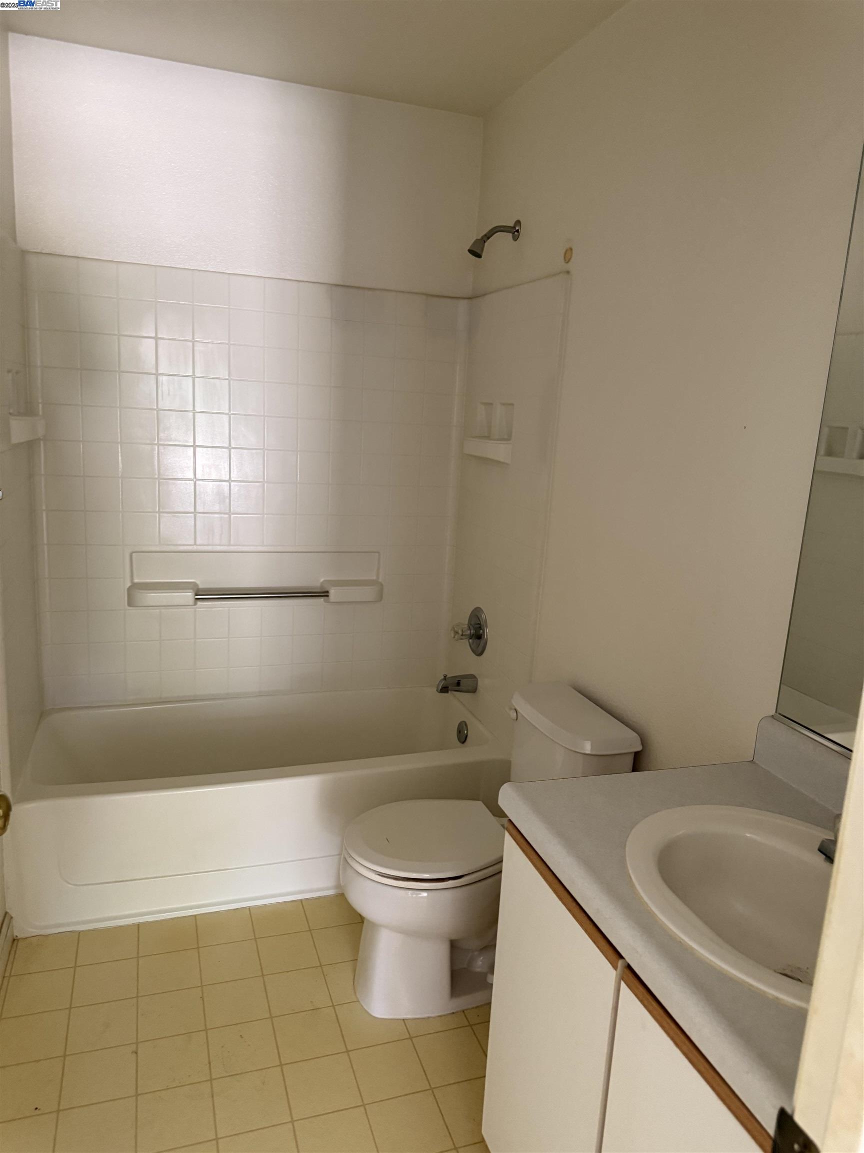 Detail Gallery Image 11 of 16 For 1019 Sparrow Hawk Lane, Patterson,  CA 95363 - 3 Beds | 2 Baths
