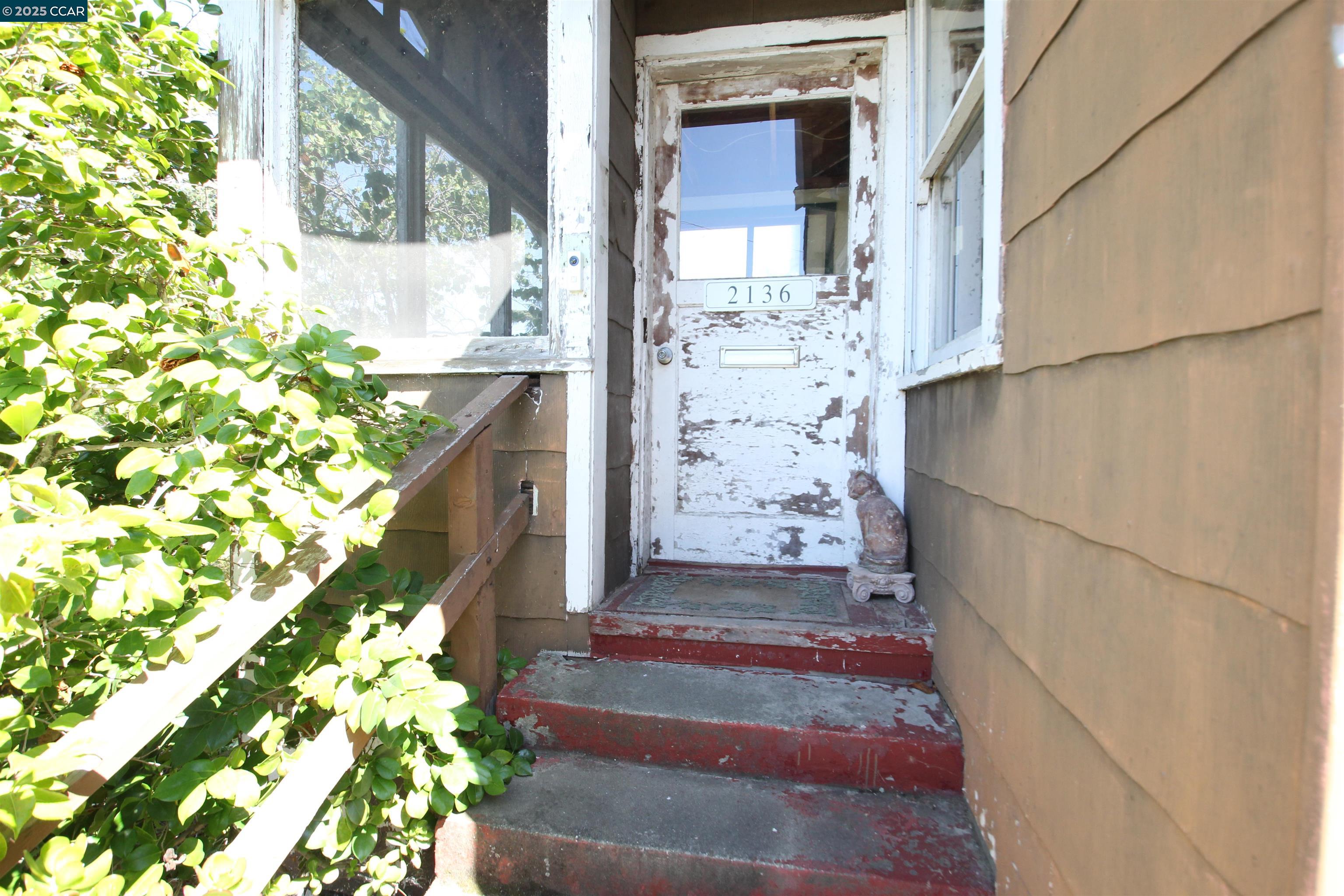 2136 Monterey Ave, Martinez, California 94553, 2 Bedrooms Bedrooms, 5 Rooms Rooms,1 BathroomBathrooms,Residential,For Sale,2136 Monterey Ave,41103340
