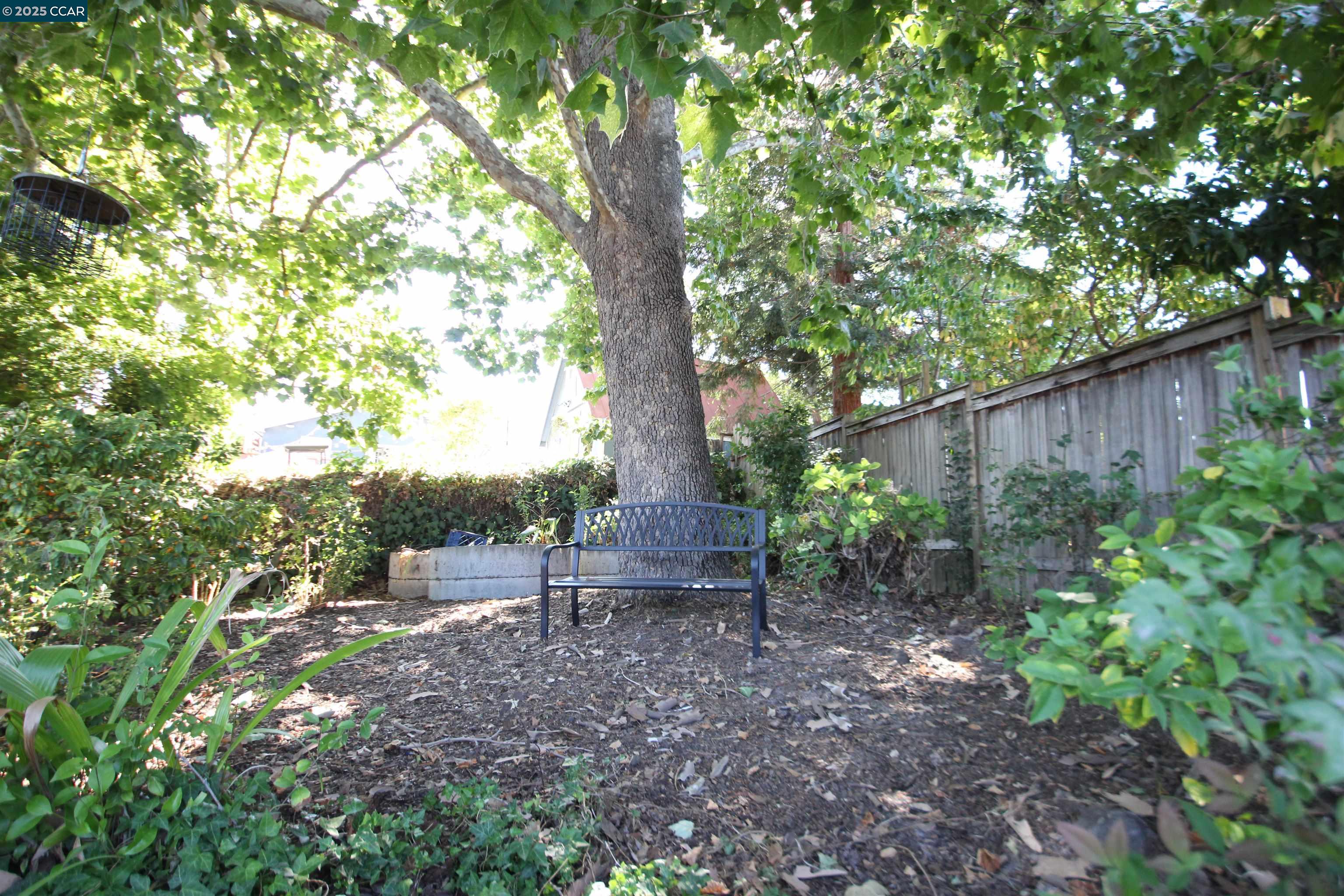 Detail Gallery Image 20 of 22 For 2136 Monterey Ave, Martinez,  CA 94553 - 2 Beds | 1 Baths