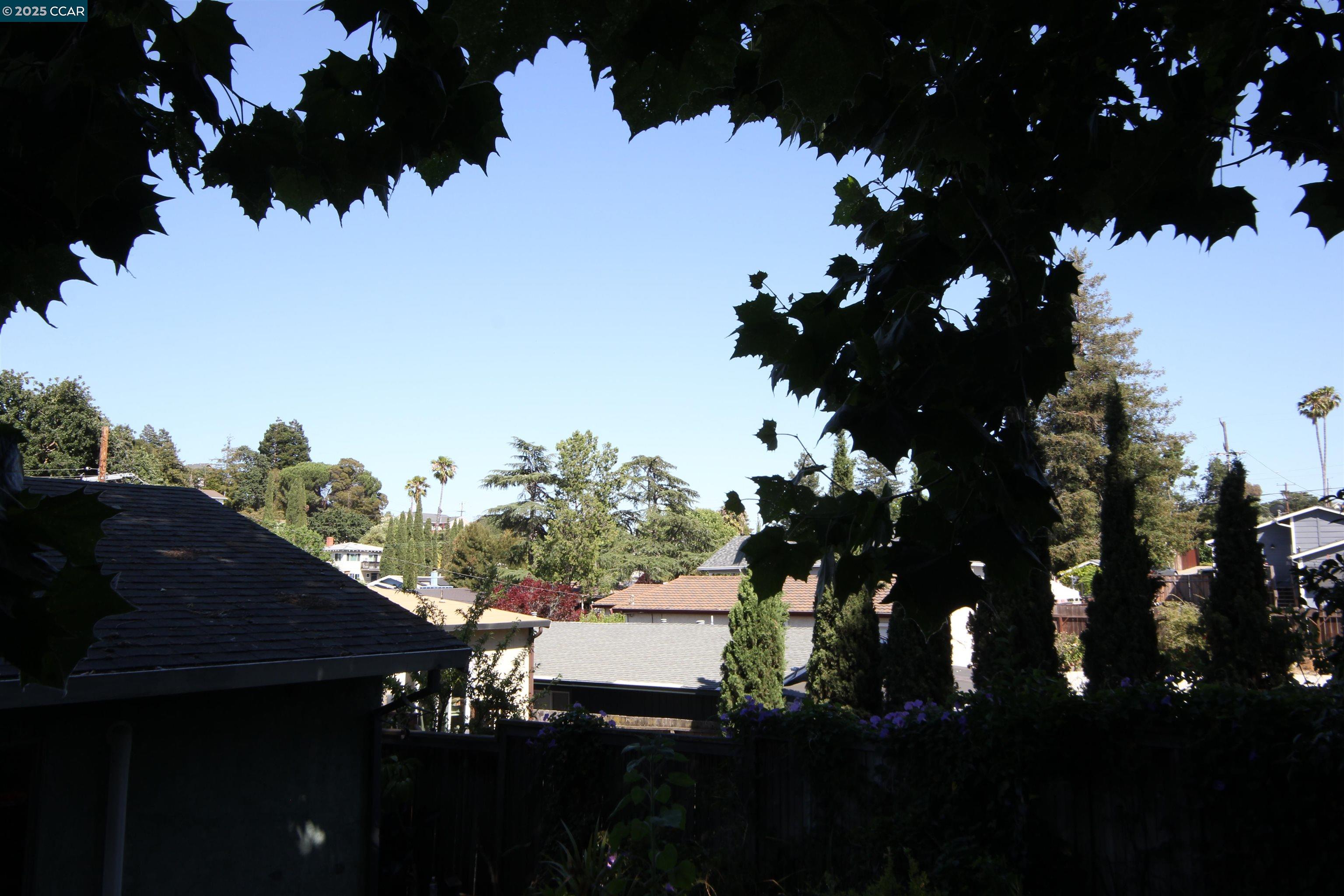 2136 Monterey Ave, Martinez, California 94553, 2 Bedrooms Bedrooms, 5 Rooms Rooms,1 BathroomBathrooms,Residential,For Sale,2136 Monterey Ave,41103340