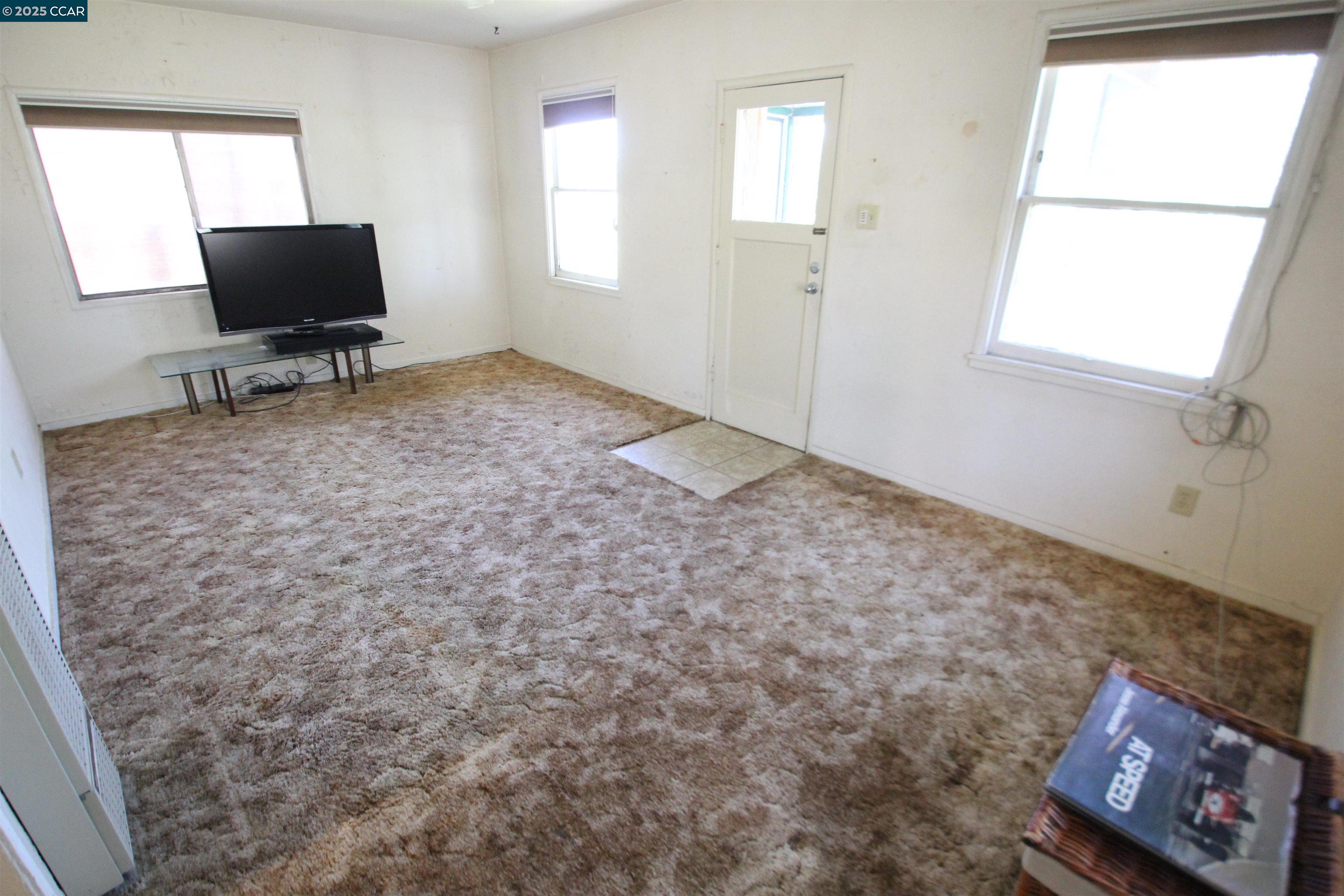2136 Monterey Ave, Martinez, California 94553, 2 Bedrooms Bedrooms, 5 Rooms Rooms,1 BathroomBathrooms,Residential,For Sale,2136 Monterey Ave,41103340