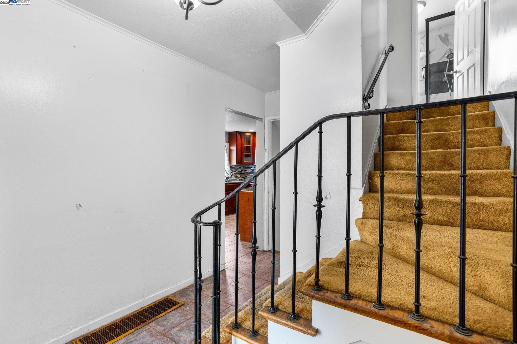 Detail Gallery Image 2 of 28 For 127 Grove St, Richmond,  CA 94804 - 3 Beds | 175/1 Baths