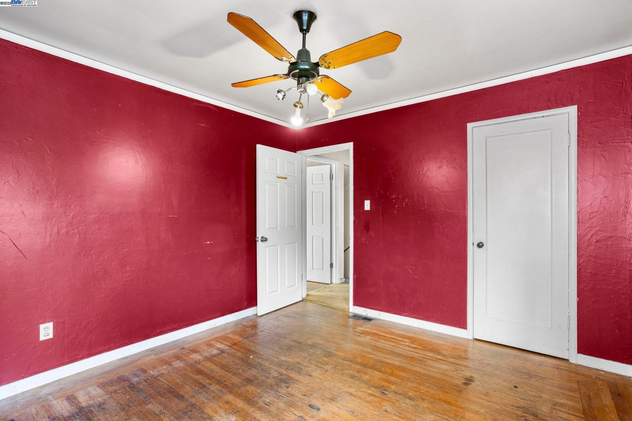 Detail Gallery Image 11 of 28 For 127 Grove St, Richmond,  CA 94804 - 3 Beds | 175/1 Baths