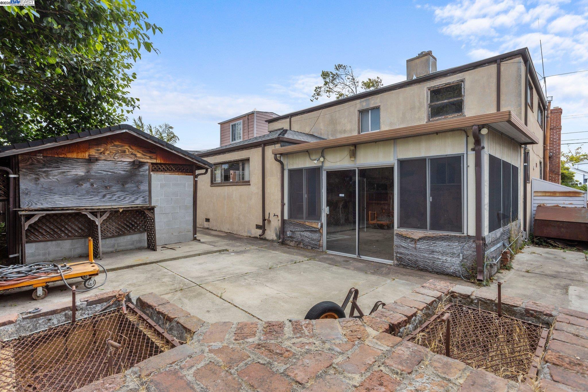 Detail Gallery Image 27 of 28 For 127 Grove St, Richmond,  CA 94804 - 3 Beds | 175/1 Baths