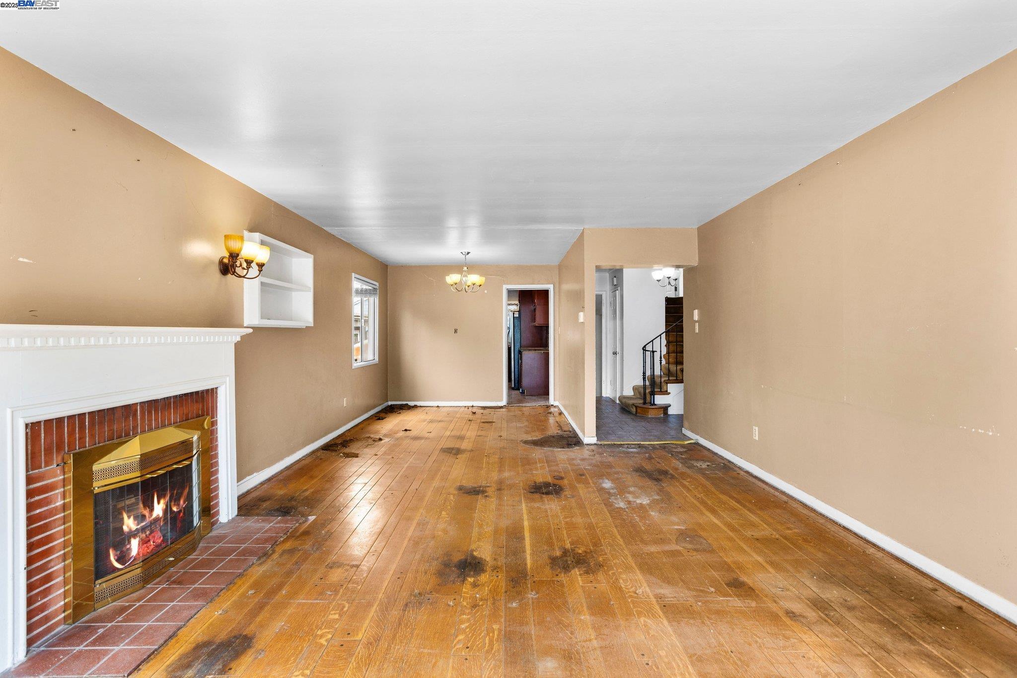 Detail Gallery Image 6 of 28 For 127 Grove St, Richmond,  CA 94804 - 3 Beds | 175/1 Baths
