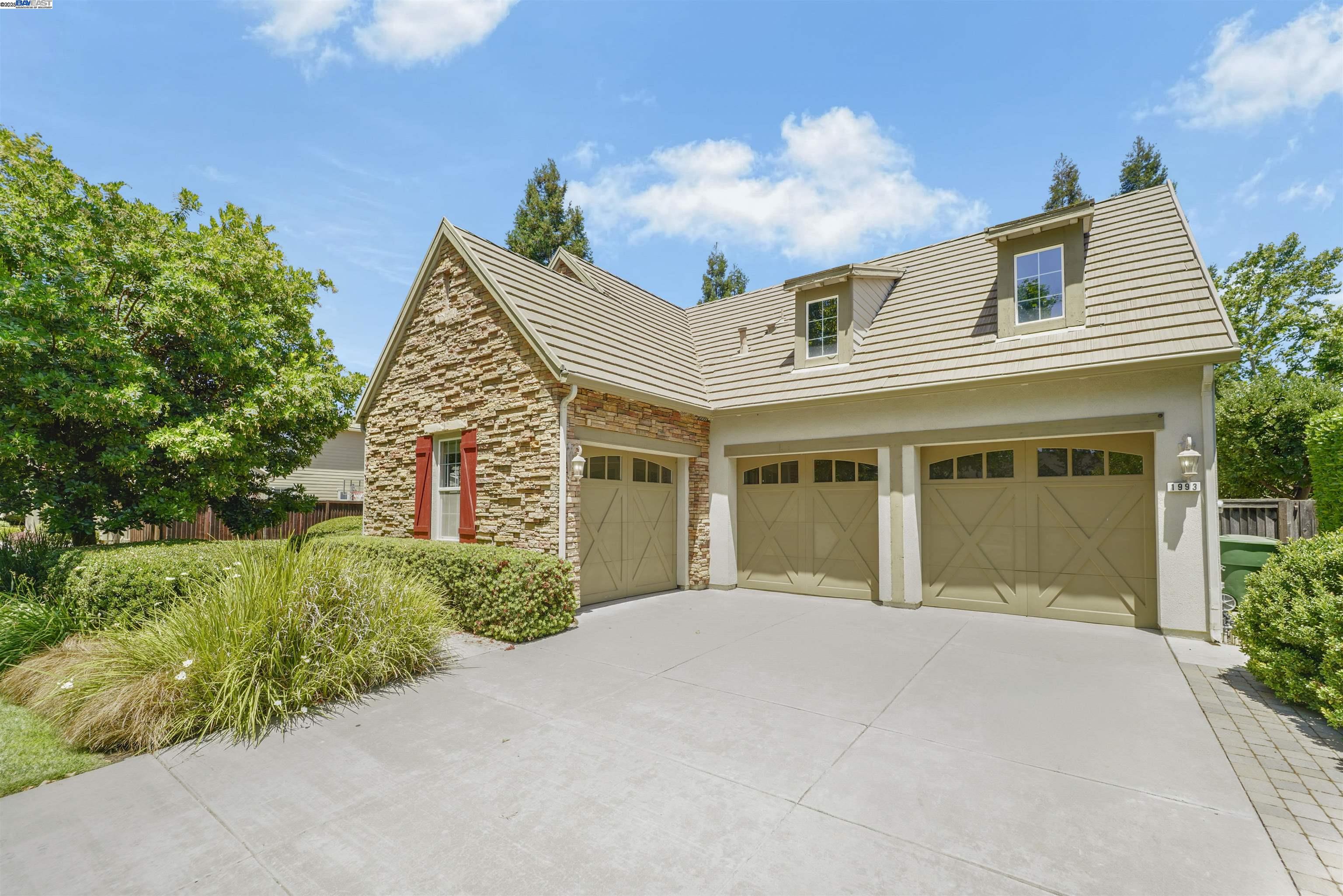 1993 Fairway Oaks Dr, Ripon, California 95366, 3 Bedrooms Bedrooms, 7 Rooms Rooms,3 BathroomsBathrooms,Residential,For Sale,1993 Fairway Oaks Dr,41103343