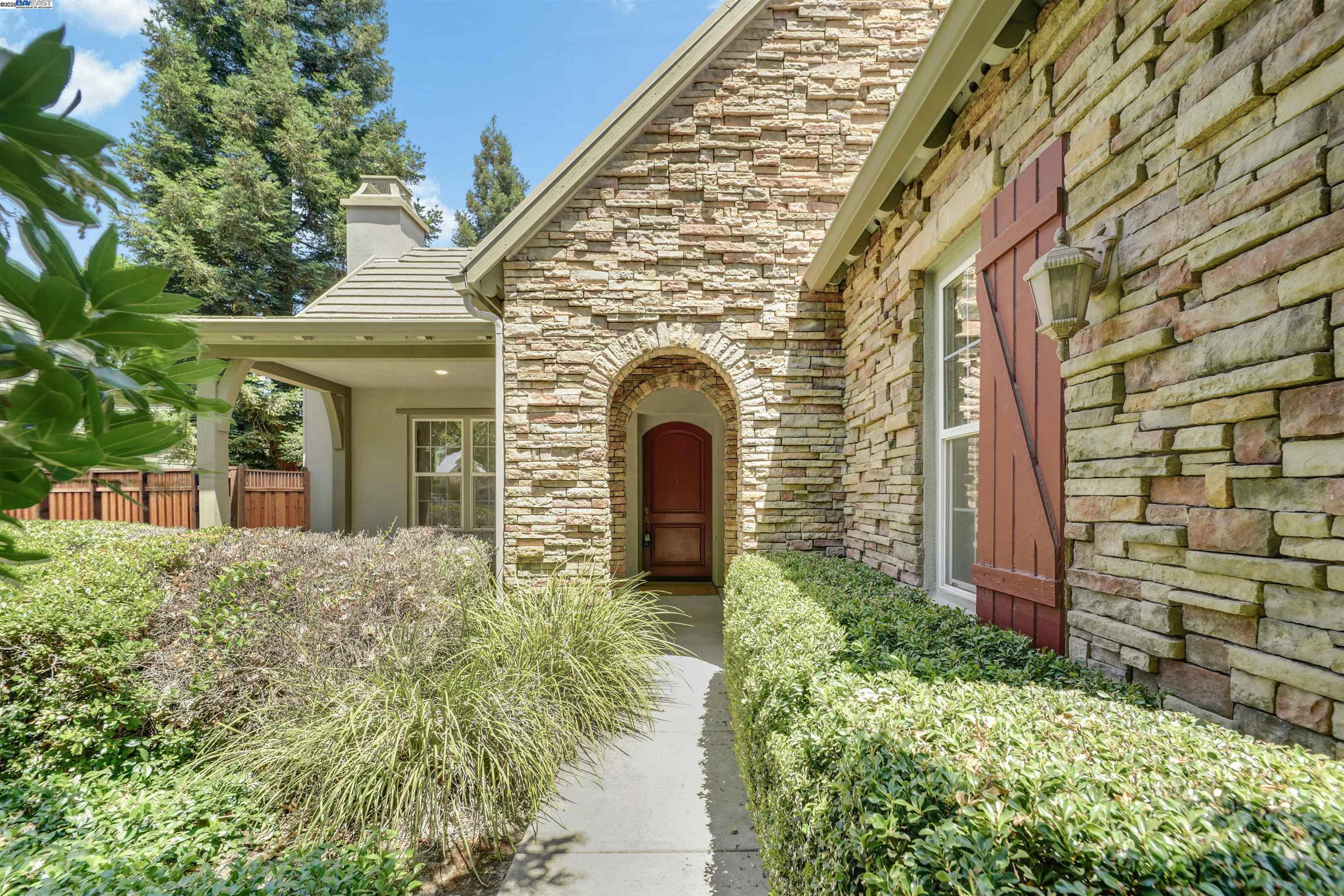 1993 Fairway Oaks Dr, Ripon, California 95366, 3 Bedrooms Bedrooms, 7 Rooms Rooms,3 BathroomsBathrooms,Residential,For Sale,1993 Fairway Oaks Dr,41103343