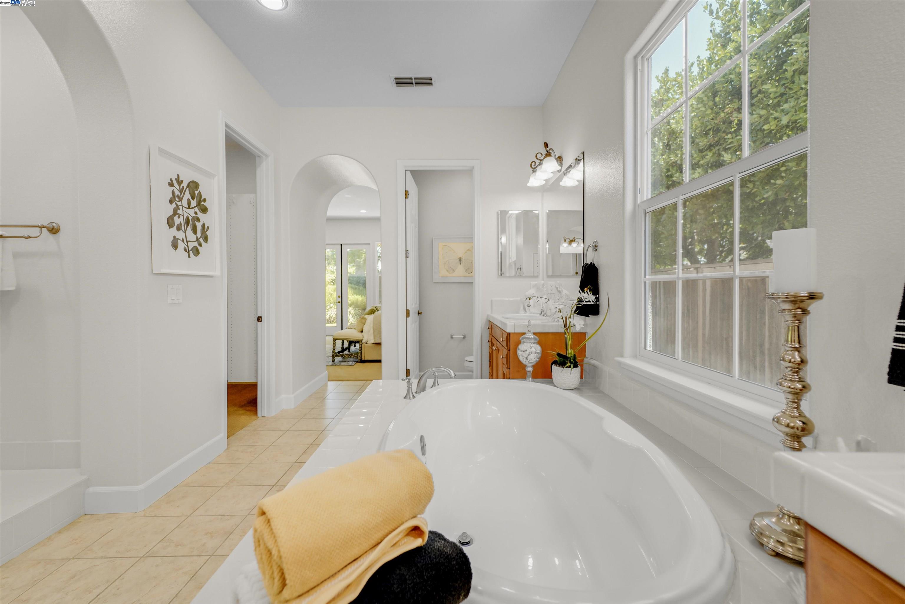 1993 Fairway Oaks Dr, Ripon, California 95366, 3 Bedrooms Bedrooms, 7 Rooms Rooms,3 BathroomsBathrooms,Residential,For Sale,1993 Fairway Oaks Dr,41103343