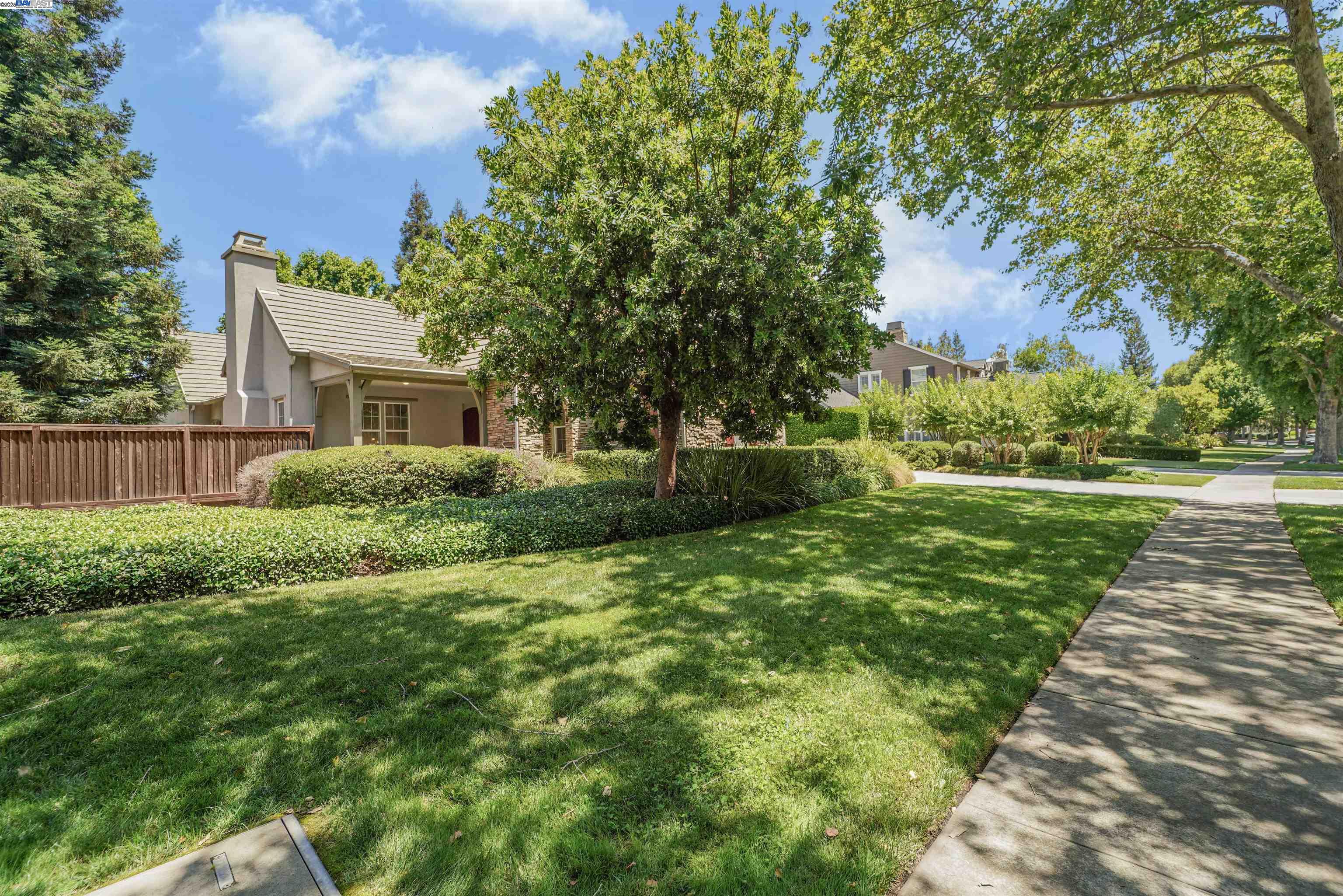 1993 Fairway Oaks Dr, Ripon, California 95366, 3 Bedrooms Bedrooms, 7 Rooms Rooms,3 BathroomsBathrooms,Residential,For Sale,1993 Fairway Oaks Dr,41103343