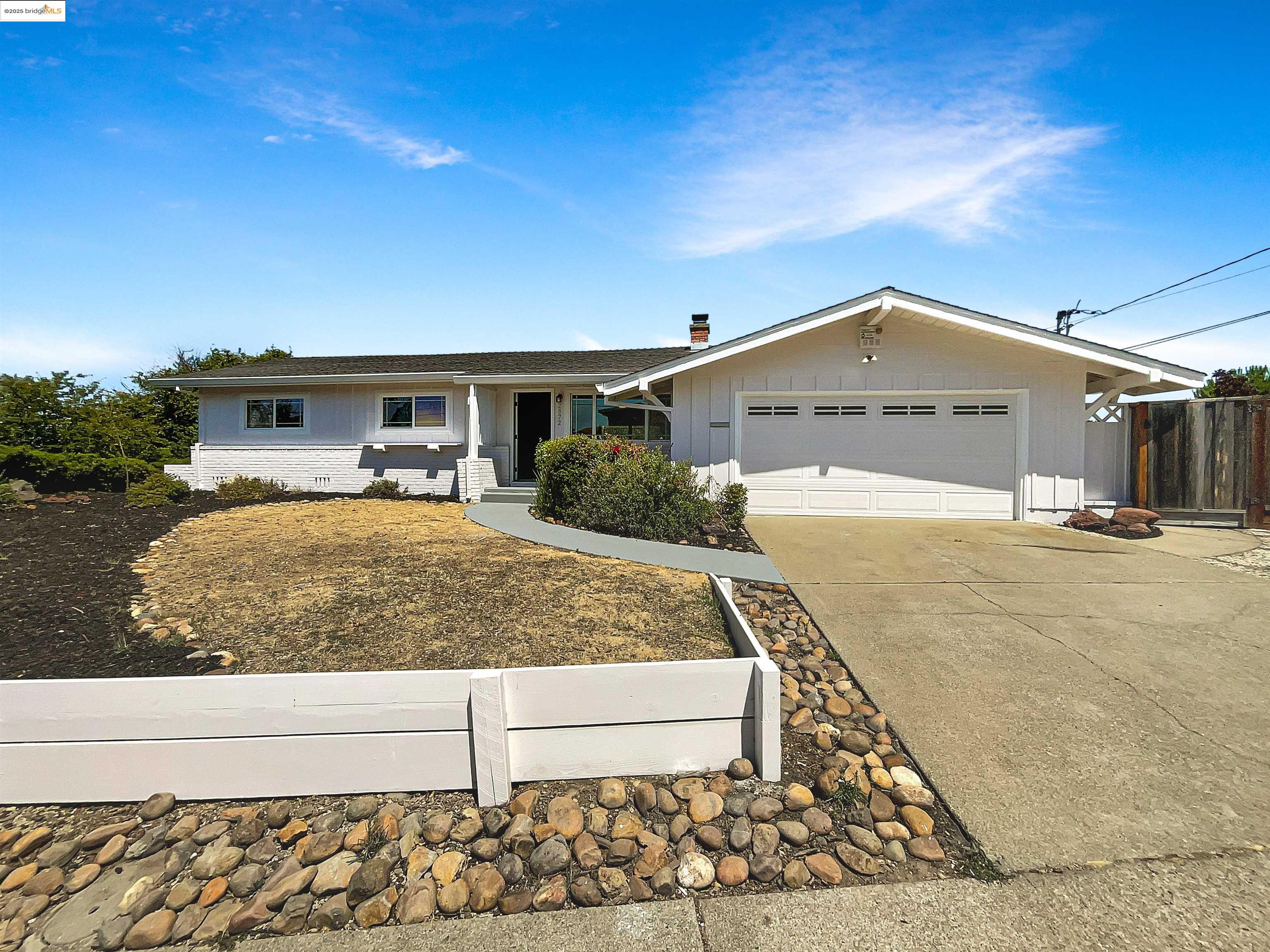 2572 Alice Way