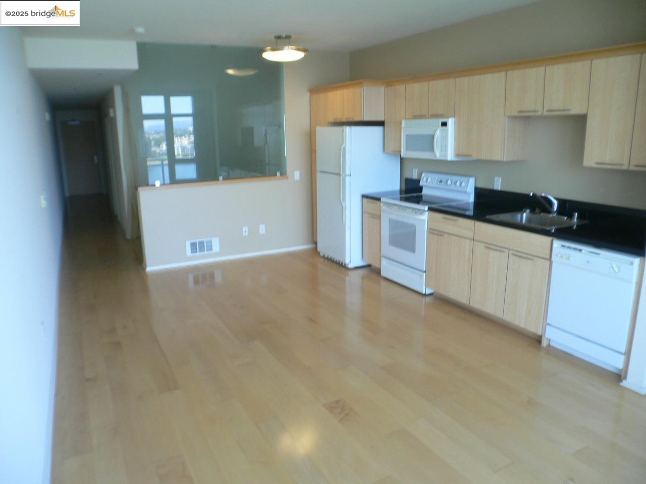 Photo #2: 41103350 Listing 