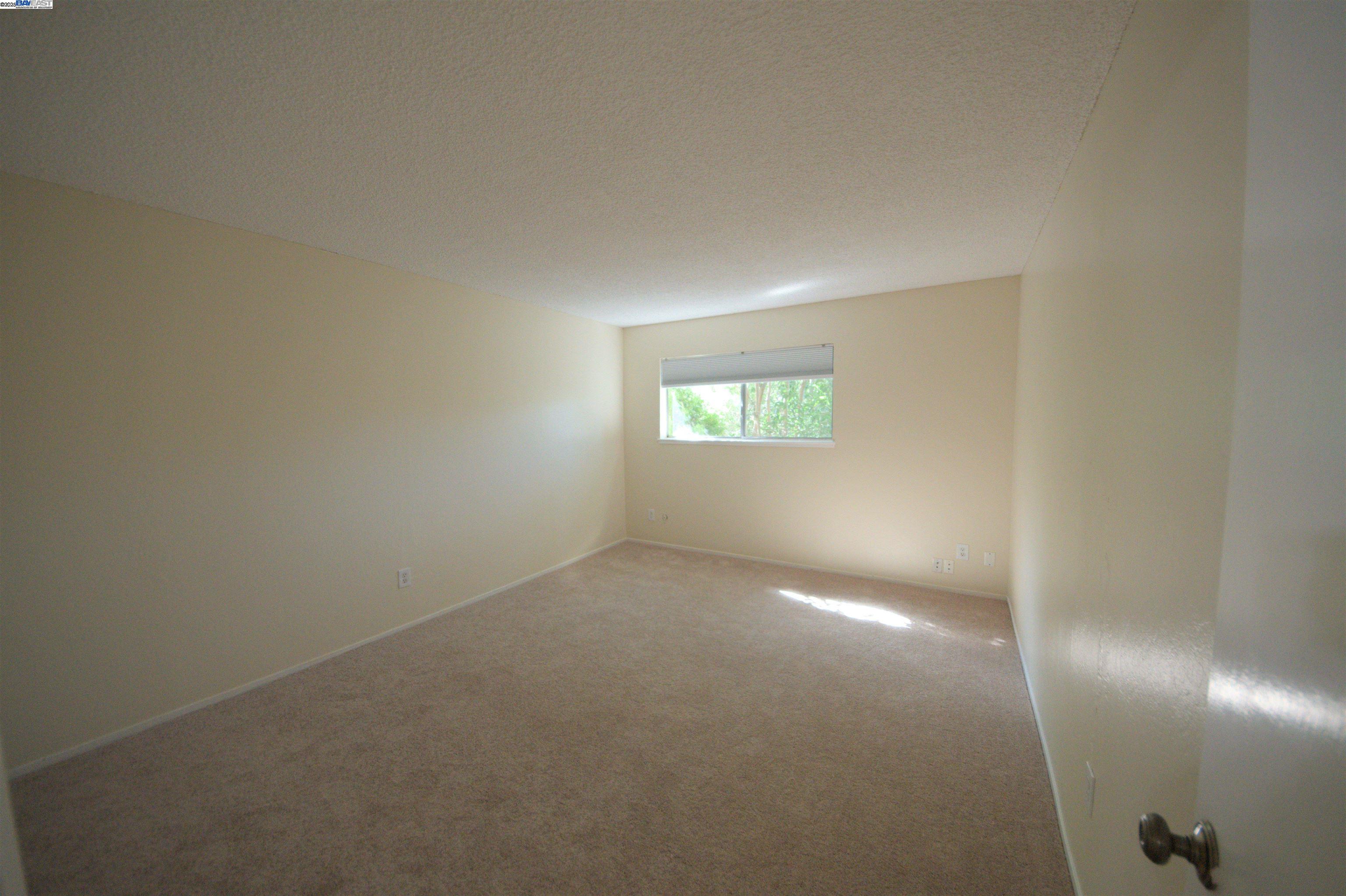 Detail Gallery Image 14 of 25 For 1060 Oak Grove Road #71,  Concord,  CA 94518-3145 - 2 Beds | 1 Baths