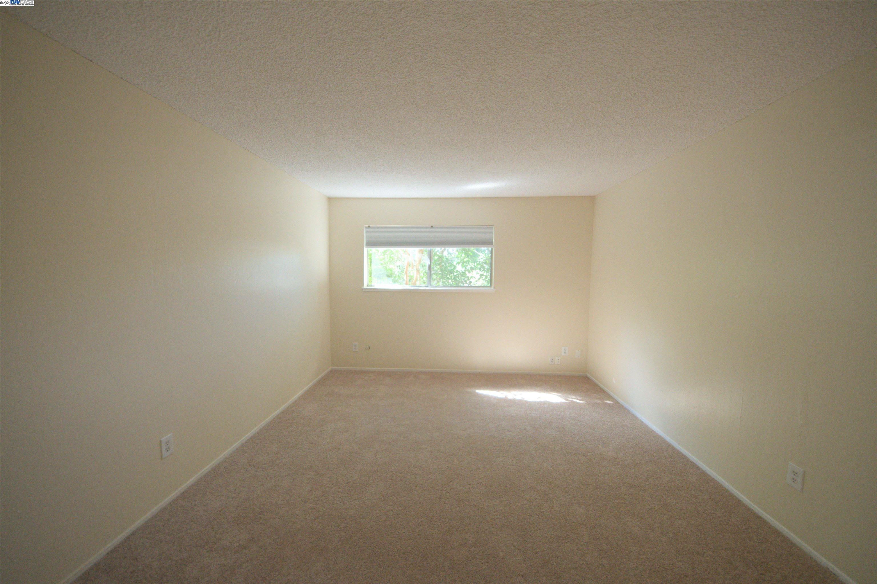 Detail Gallery Image 16 of 25 For 1060 Oak Grove Road #71,  Concord,  CA 94518-3145 - 2 Beds | 1 Baths
