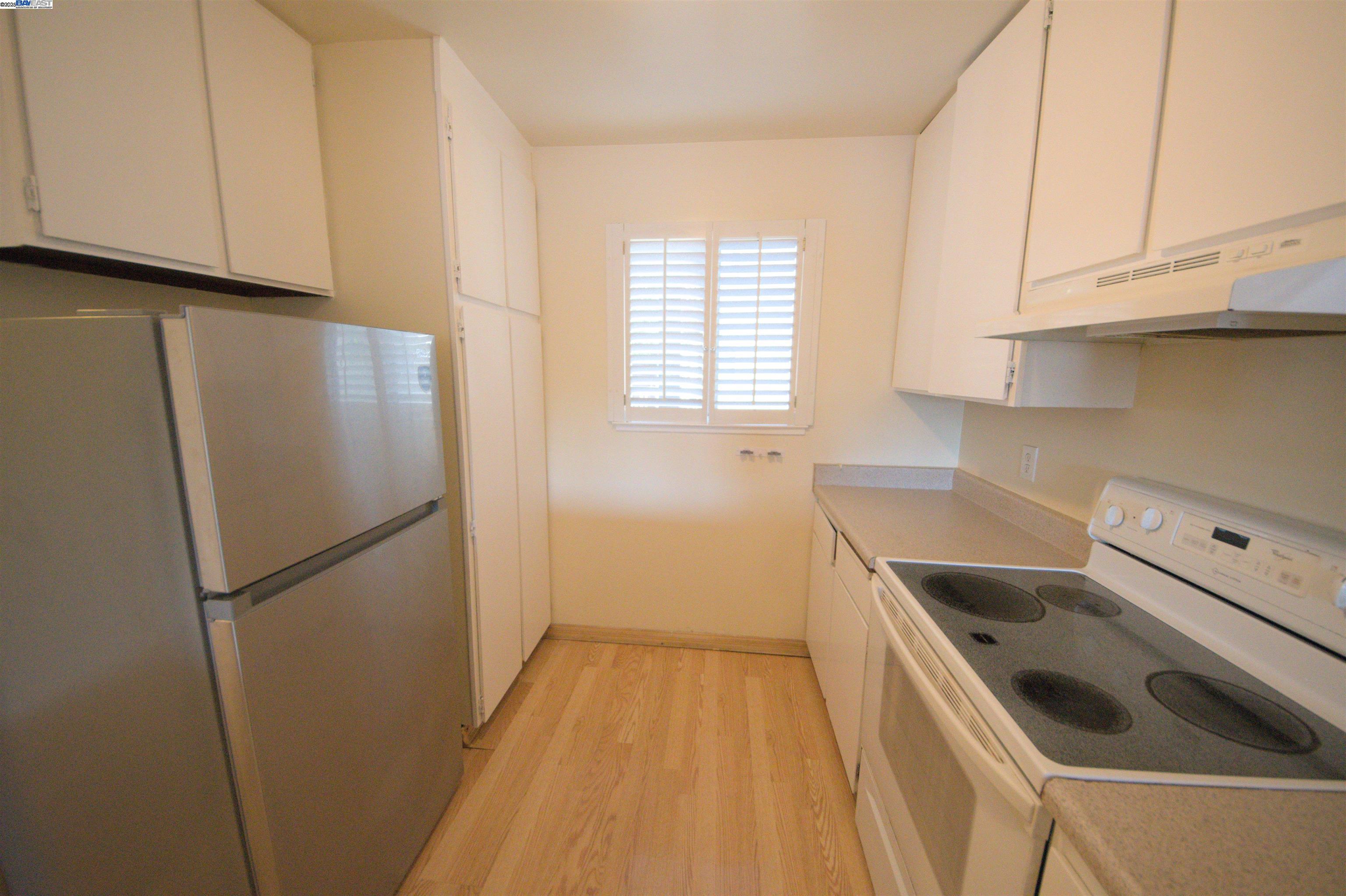 Detail Gallery Image 8 of 25 For 1060 Oak Grove Road #71,  Concord,  CA 94518-3145 - 2 Beds | 1 Baths