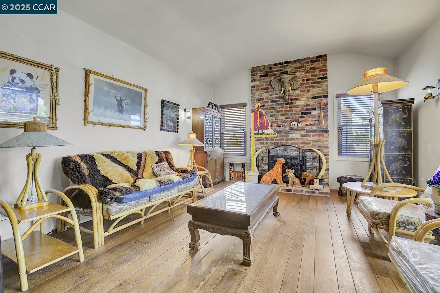 Detail Gallery Image 5 of 25 For 2014 109th Ave, Oakland,  CA 94603 - 3 Beds | 1/1 Baths