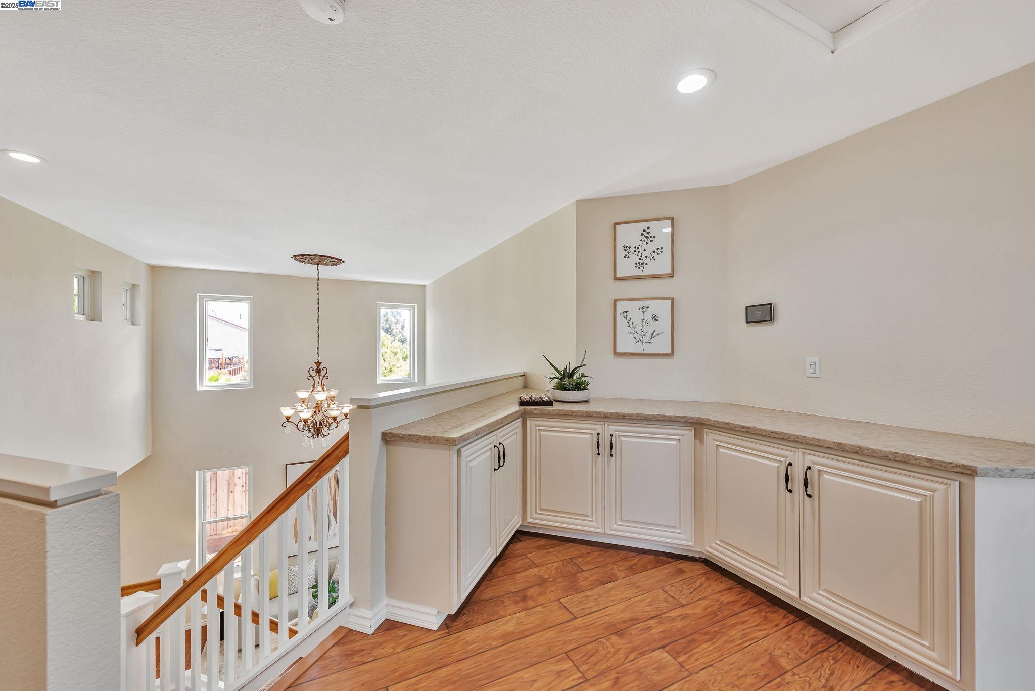 Detail Gallery Image 23 of 58 For 4069 Pergola Ct, Castro Valley,  CA 94552-4881 - 4 Beds | 3 Baths