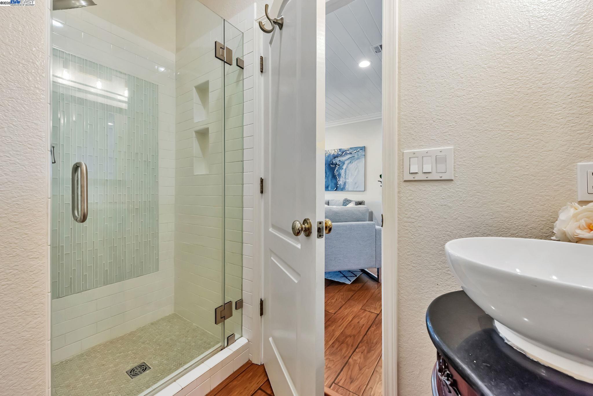 Detail Gallery Image 40 of 58 For 4069 Pergola Ct, Castro Valley,  CA 94552-4881 - 4 Beds | 3 Baths