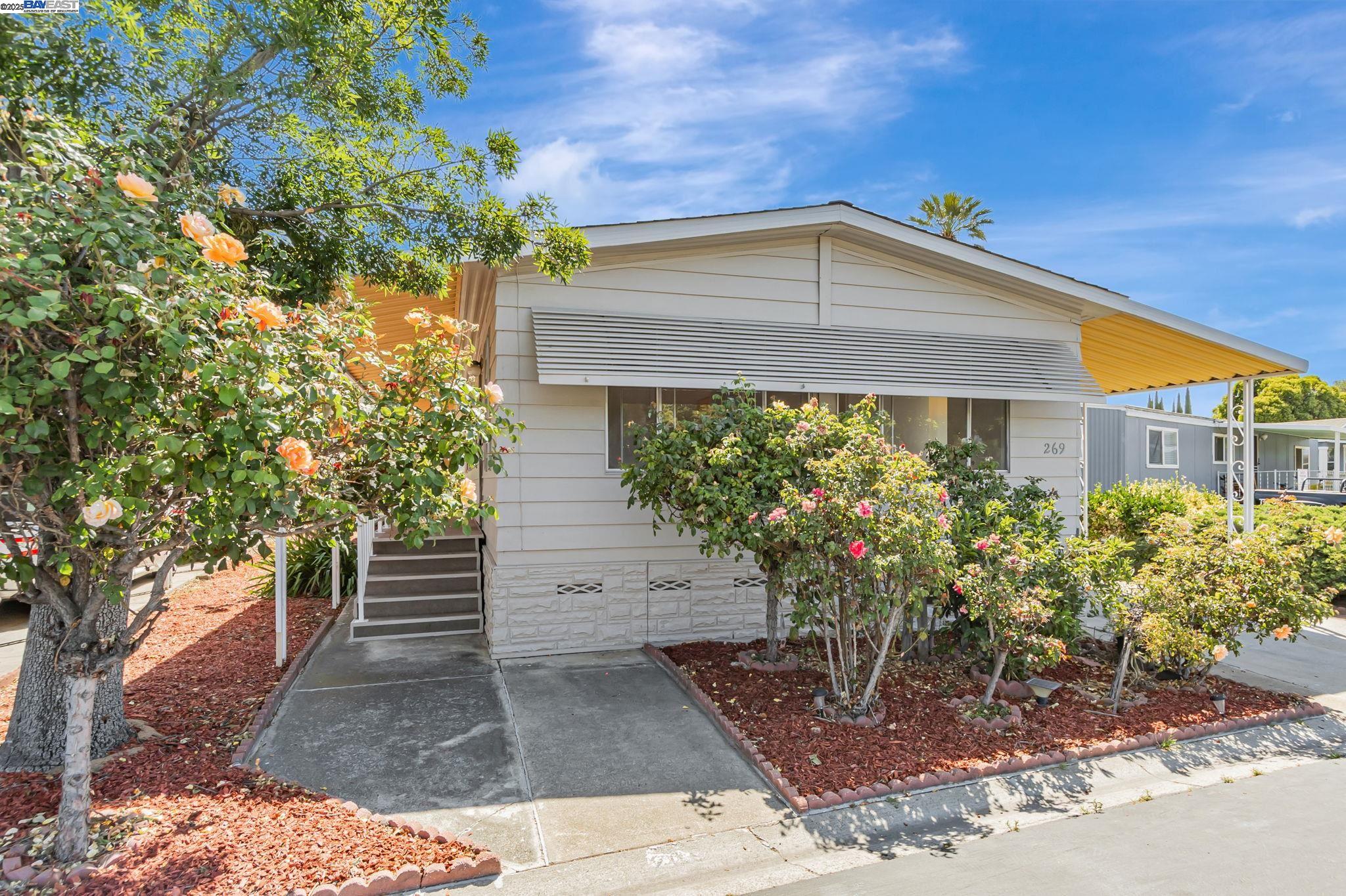 Detail Gallery Image 5 of 40 For 2151 Oakland Rd #269,  San Jose,  CA 95131 - 3 Beds | 2 Baths