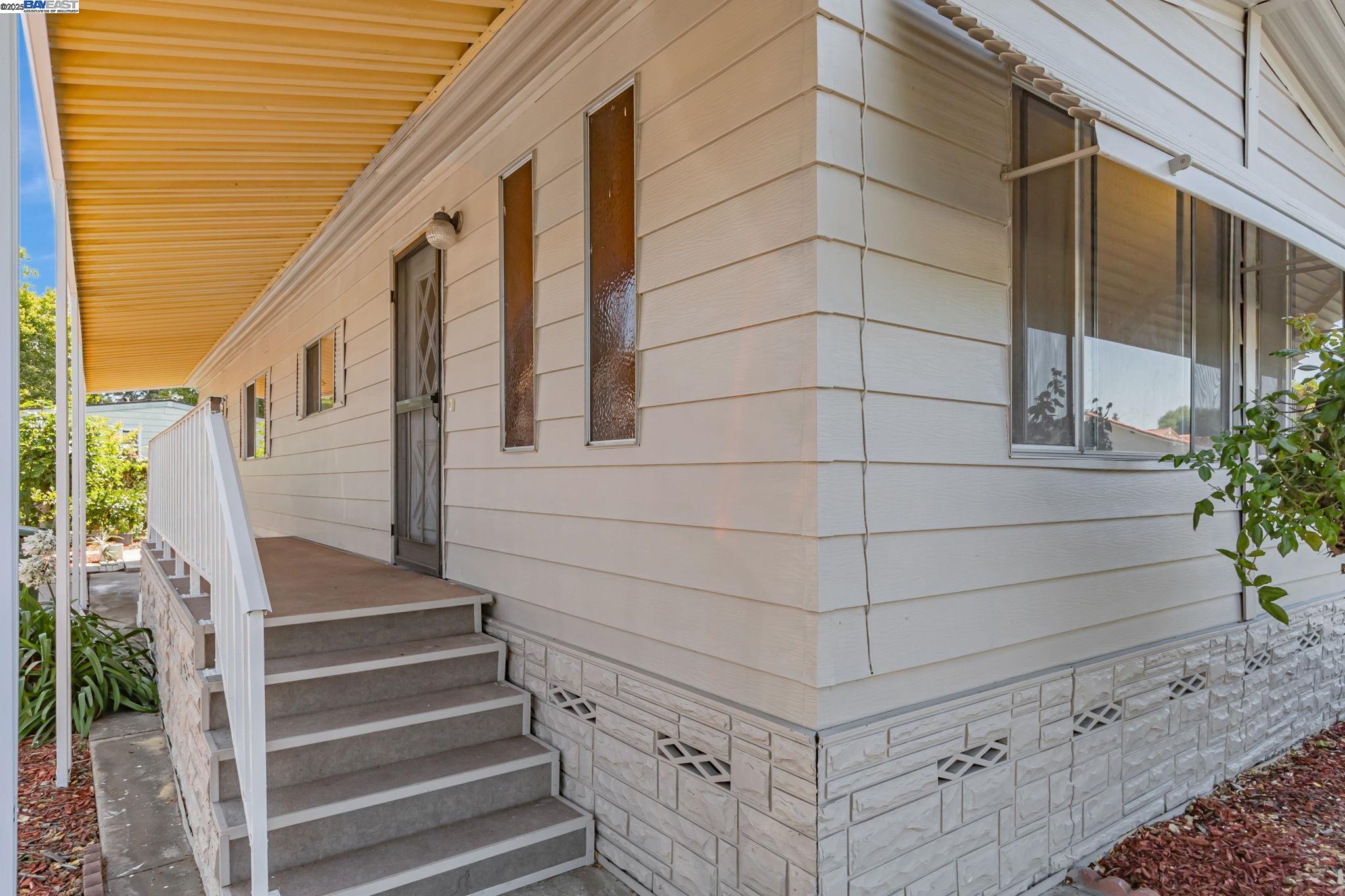 Detail Gallery Image 7 of 40 For 2151 Oakland Rd #269,  San Jose,  CA 95131 - 3 Beds | 2 Baths