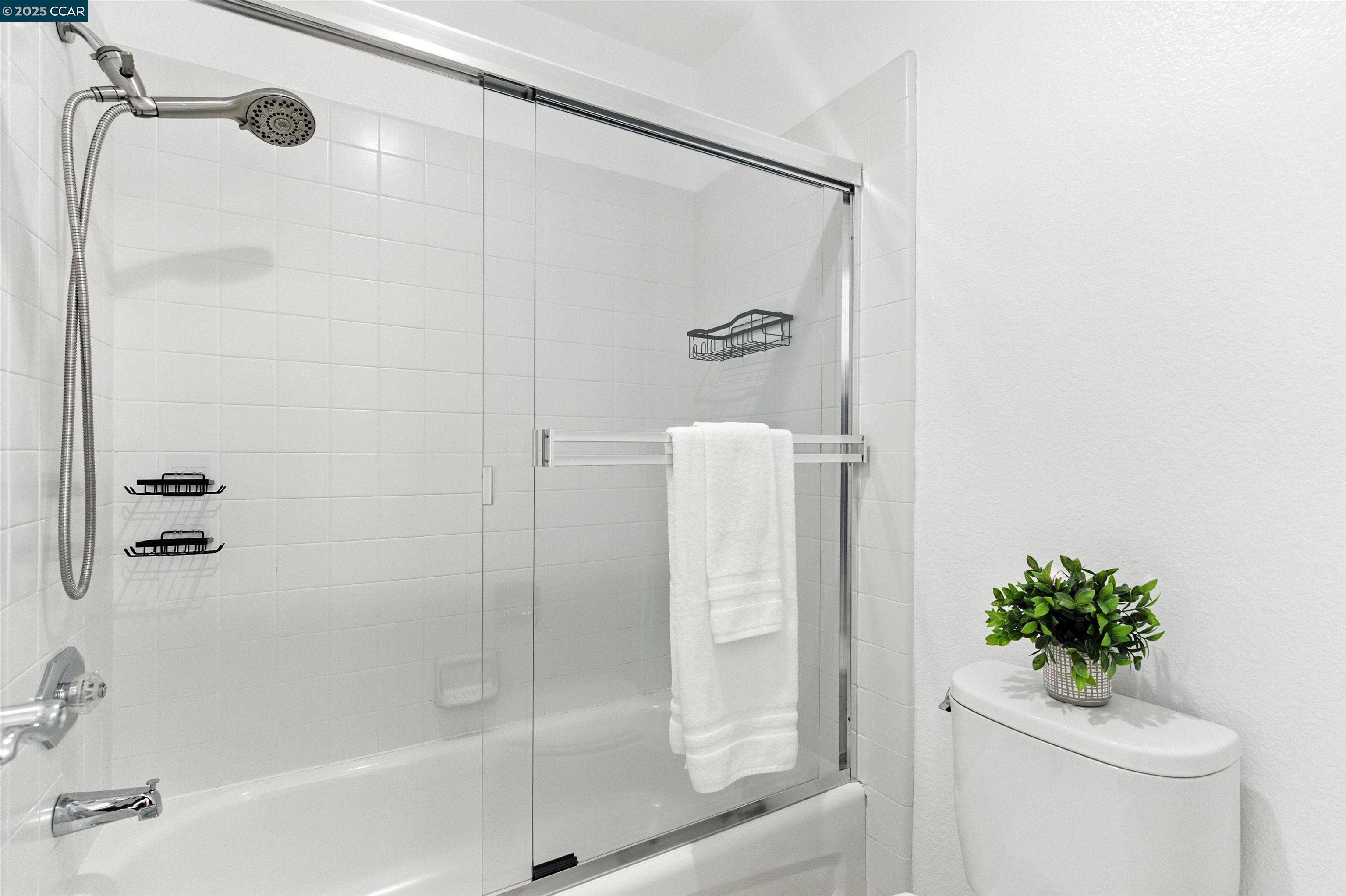Detail Gallery Image 35 of 60 For 111 Leafield Road, Danville,  CA 94506 - 5 Beds | 4/1 Baths
