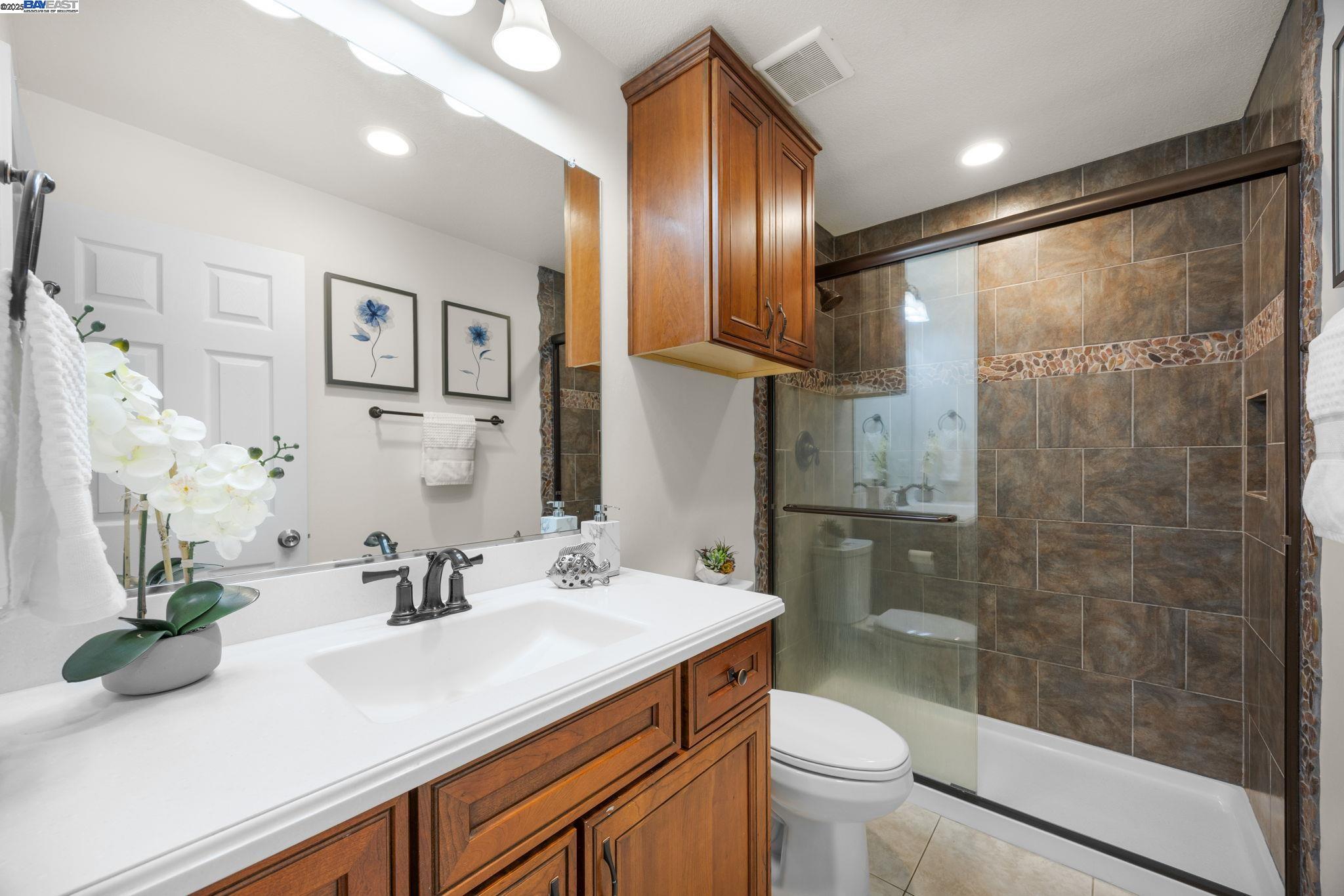 Detail Gallery Image 8 of 51 For 2030 Fostoria Cir, Danville,  CA 94526 - 3 Beds | 2 Baths