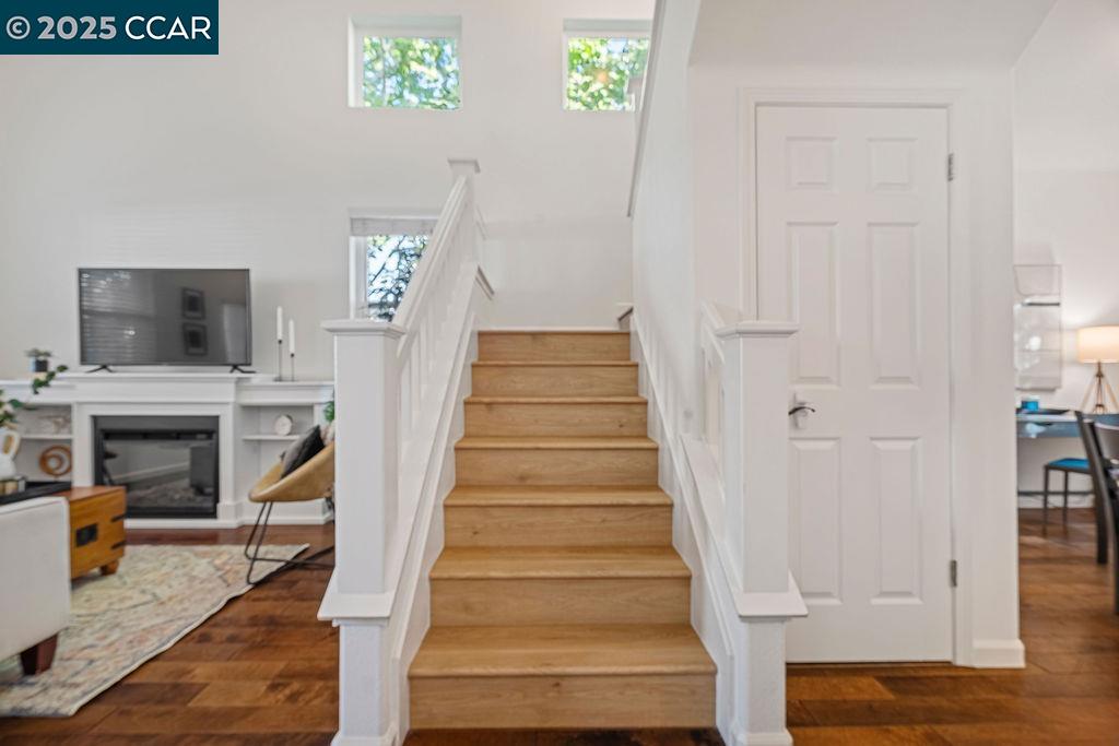 Detail Gallery Image 13 of 33 For 1 Lupine Ln, San Ramon,  CA 94583 - 4 Beds | 2/1 Baths